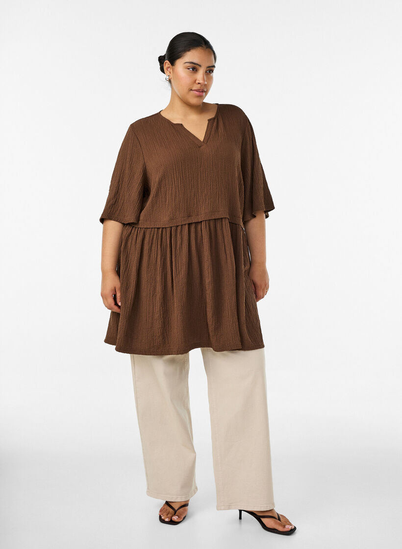Tuniek met gekreukelde structuur en 1/2 mouwen, Bruin, Model image number 1