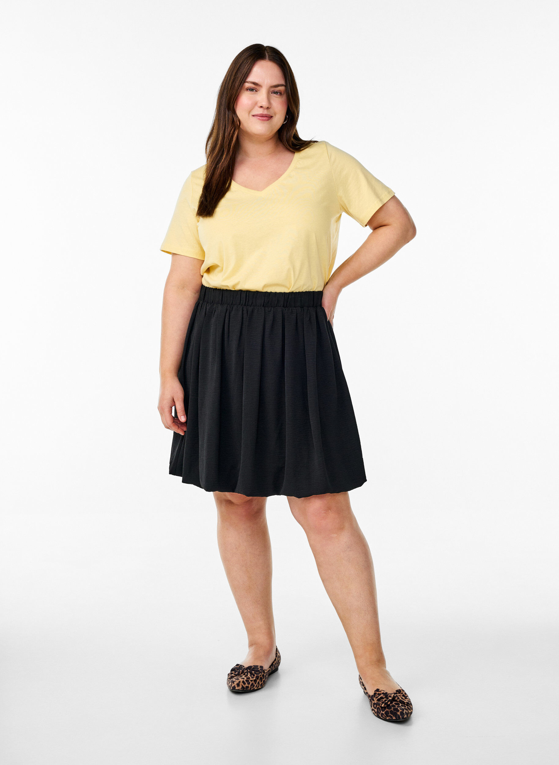 ZizziT-shirt met korte mouwen en V-hals, Geel, Model image number 1