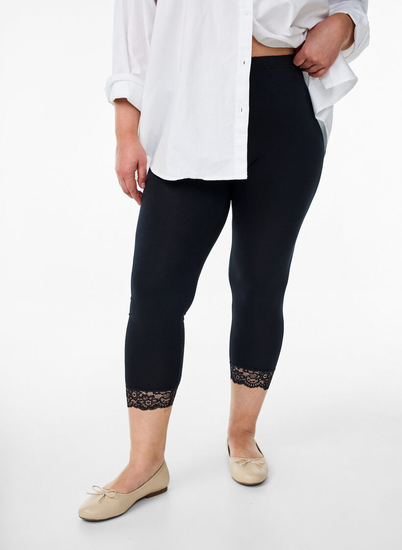 Basic 3/4 legging met kanten randje, Zwart, Model image number 0