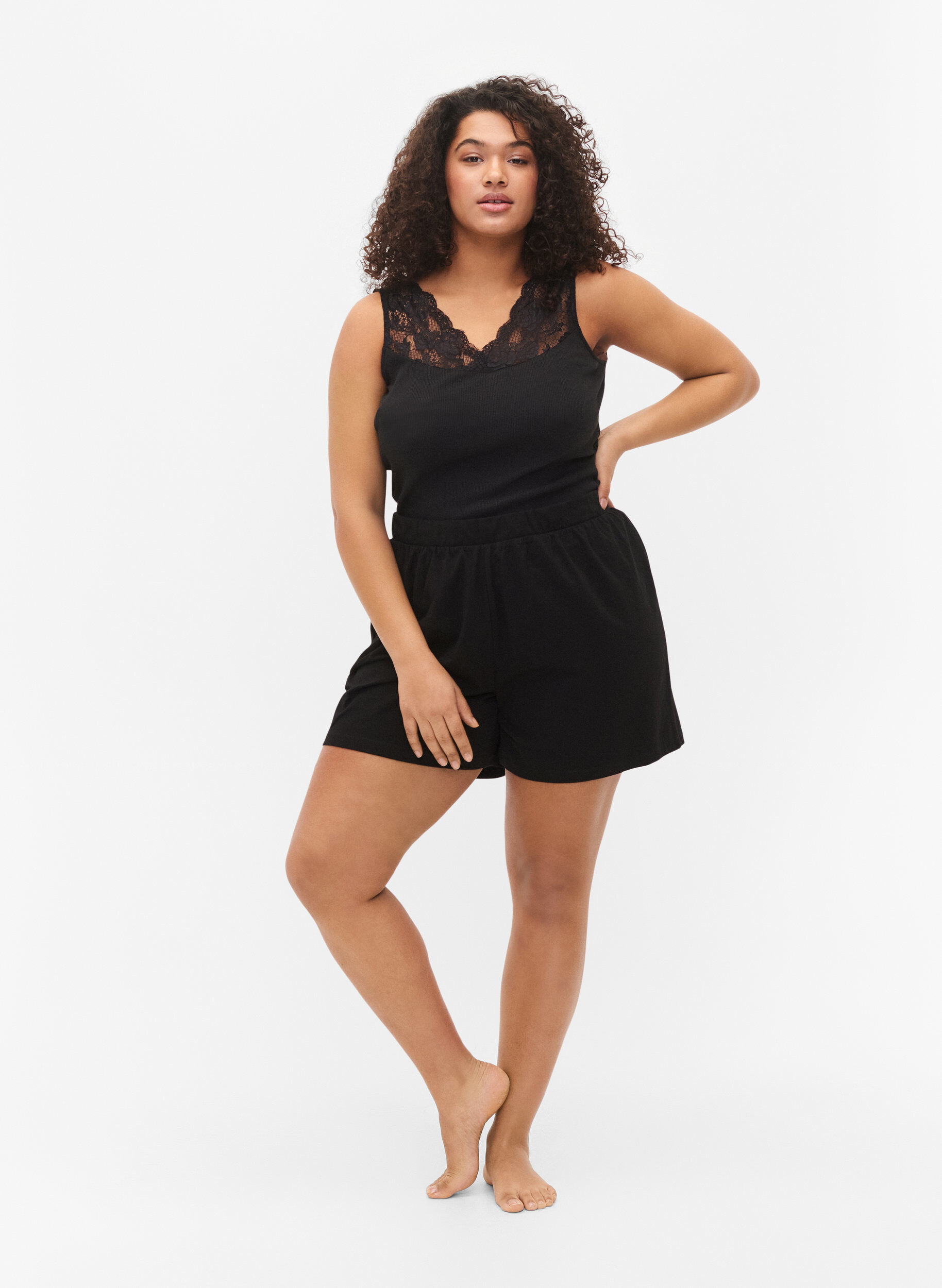 ZizziLosse pyjama shorts van katoenmix, Zwart, Model image number 1