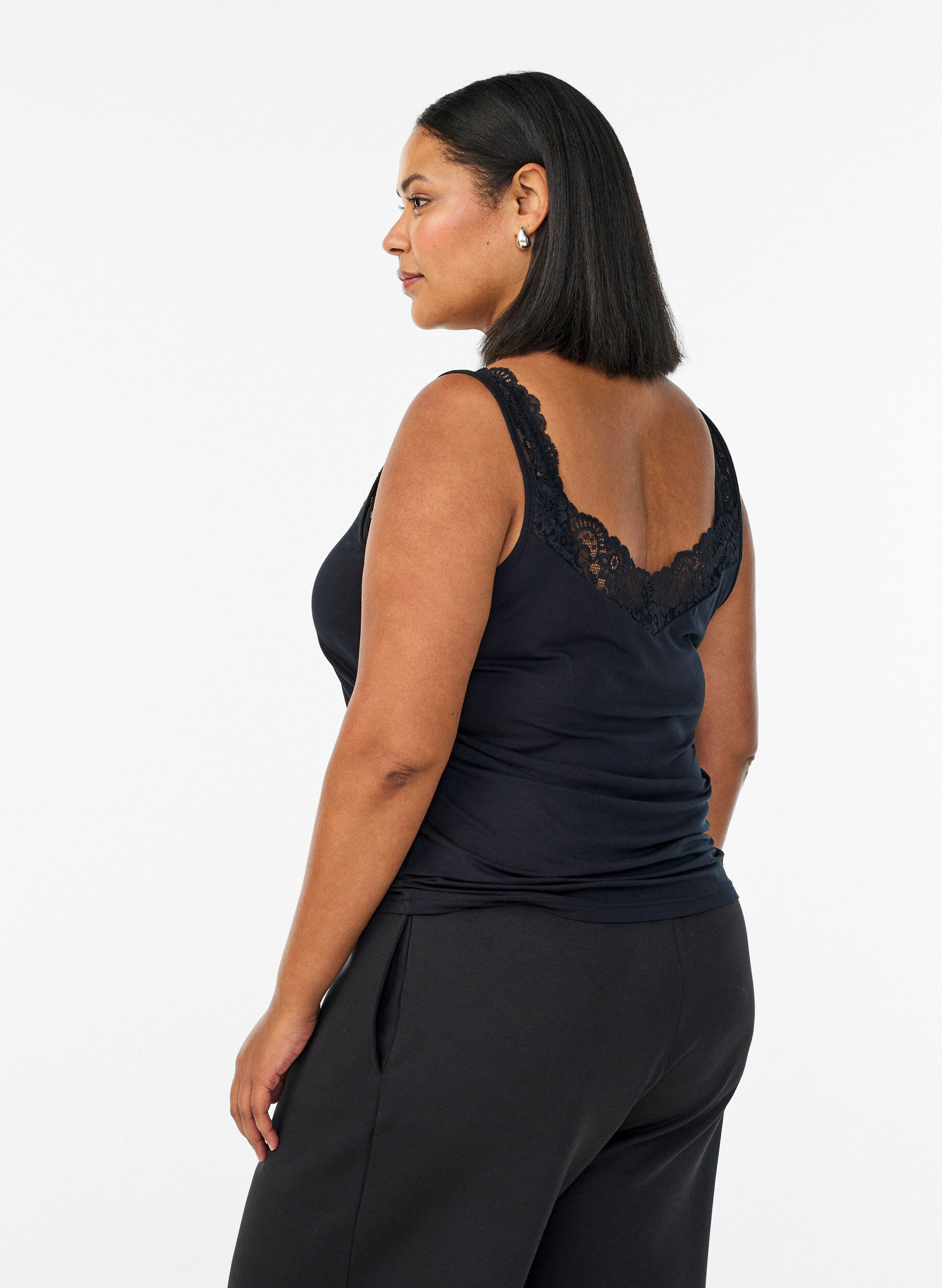 ZizziViscose top met kanten rand, Zwart, Model image number 2
