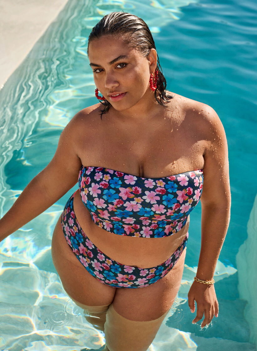 Bloemen brazilian bikini broekje, Multi Flower AOP, Image