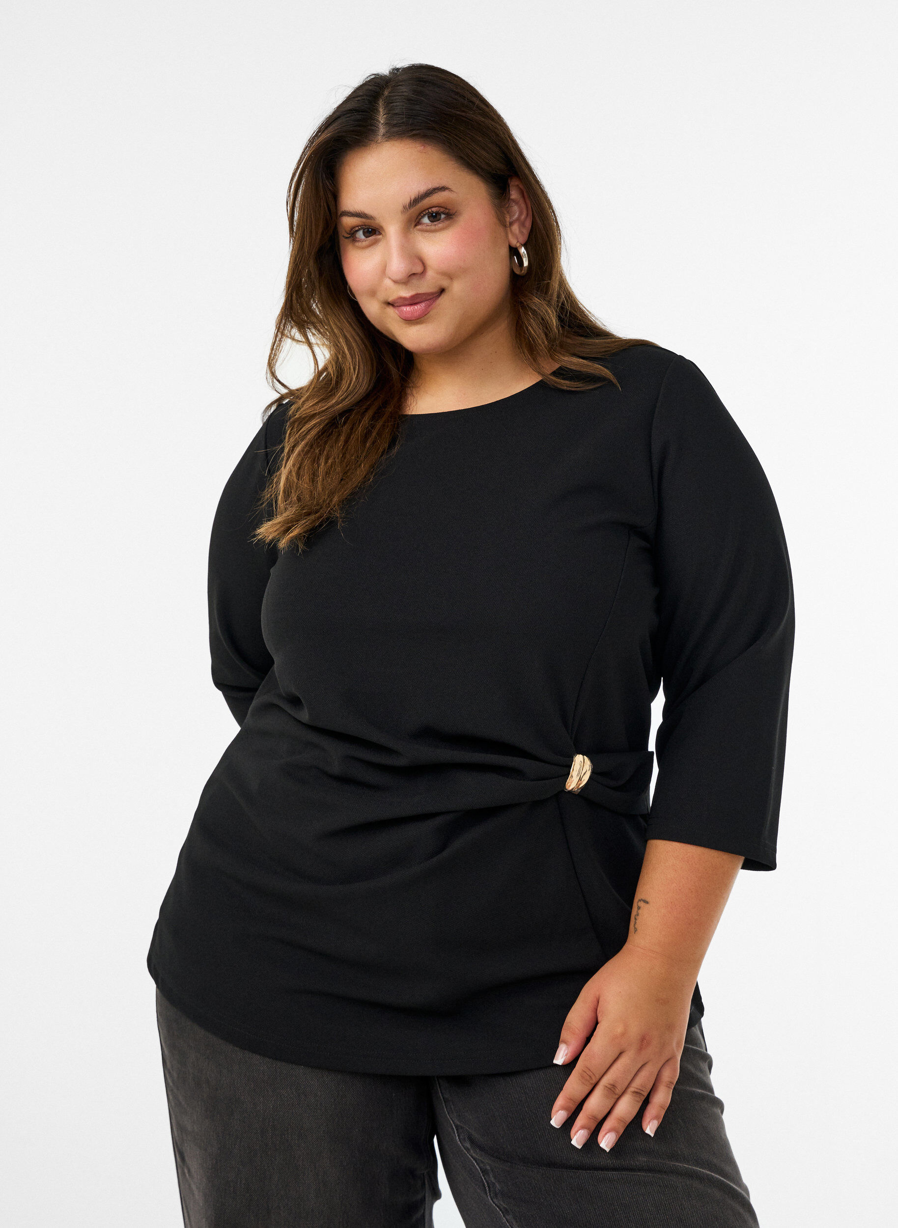 Blouse met asymmetrische drapering en 3/4-mouwen, Zwart, Model