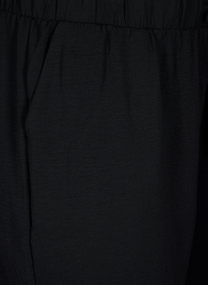 Korte broek met zakken en elastische tailleband, Zwart, Packshot image number 2