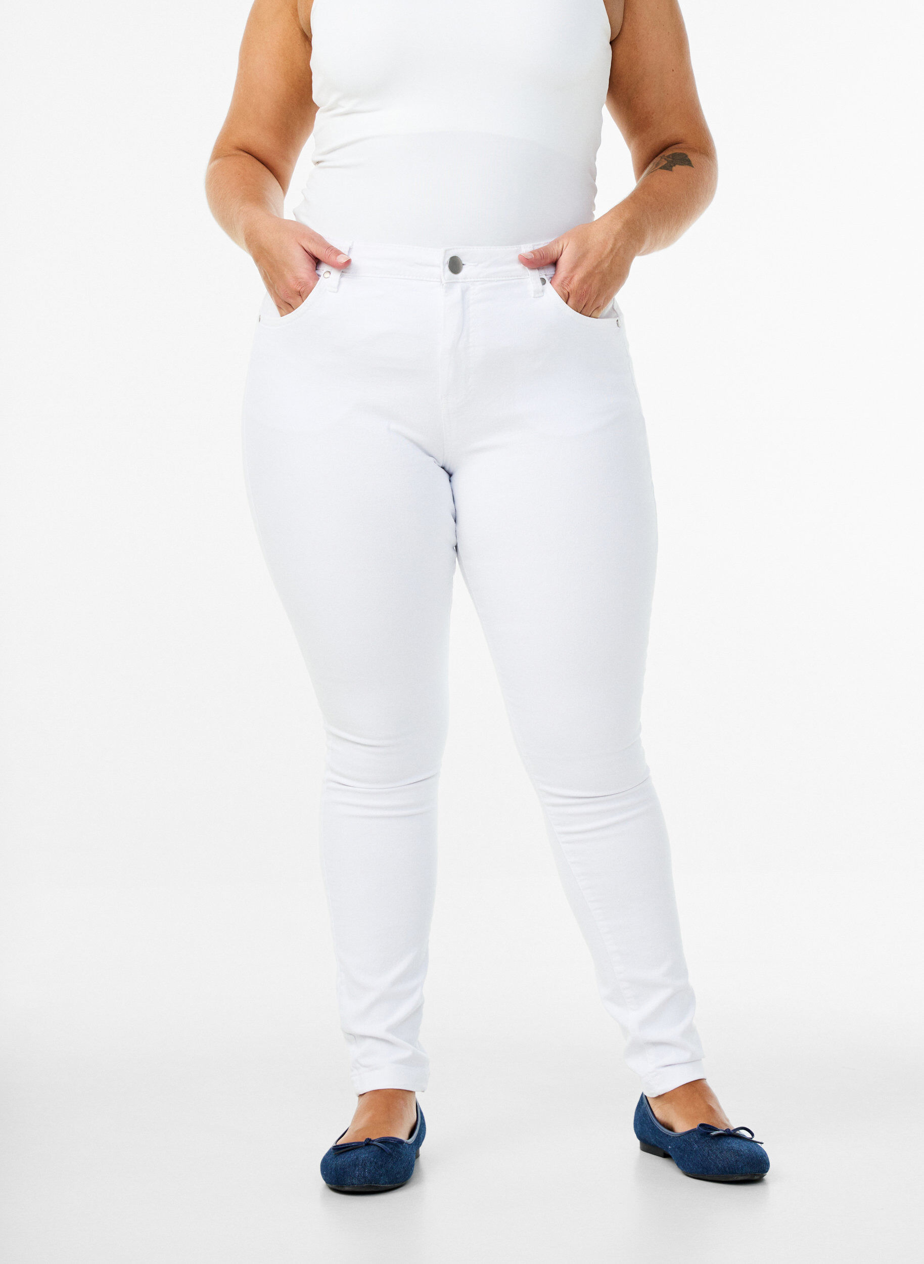 Zizzisuper slim fit Amy jeans met hoge taille, Wit, Model image number 2
