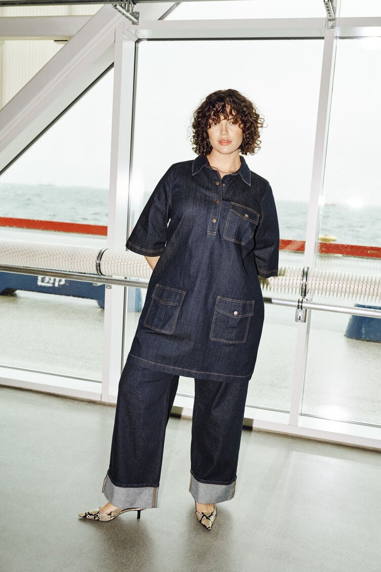 Denimlook met details, , Model