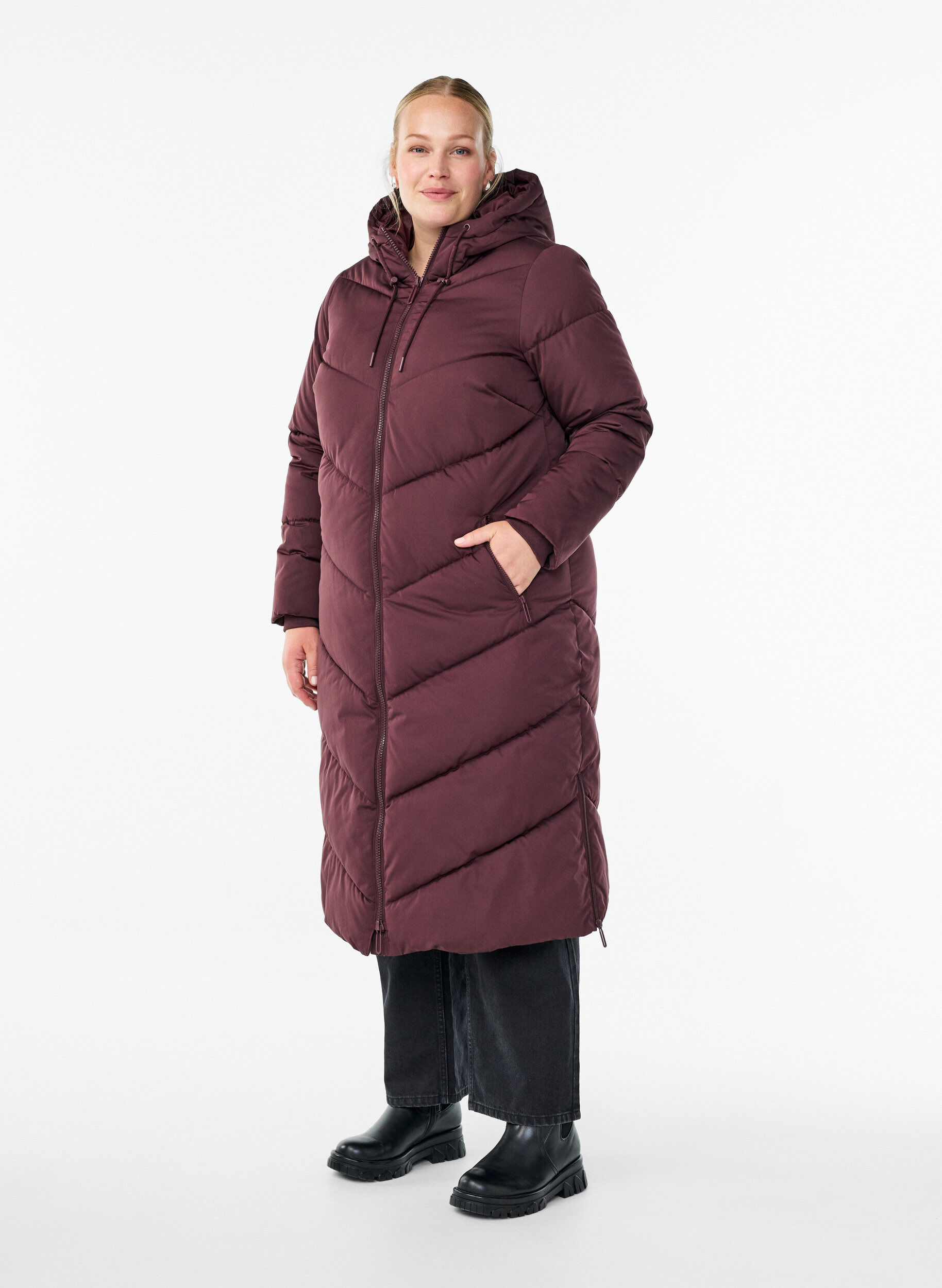 ZizziLange pufferjas met capuchon en zakken, Donker Bordeaux, Model image number 0