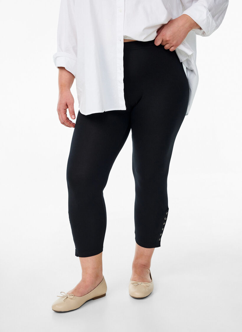 Een 3/4 legging met knopen, Zwart, Model image number 0
