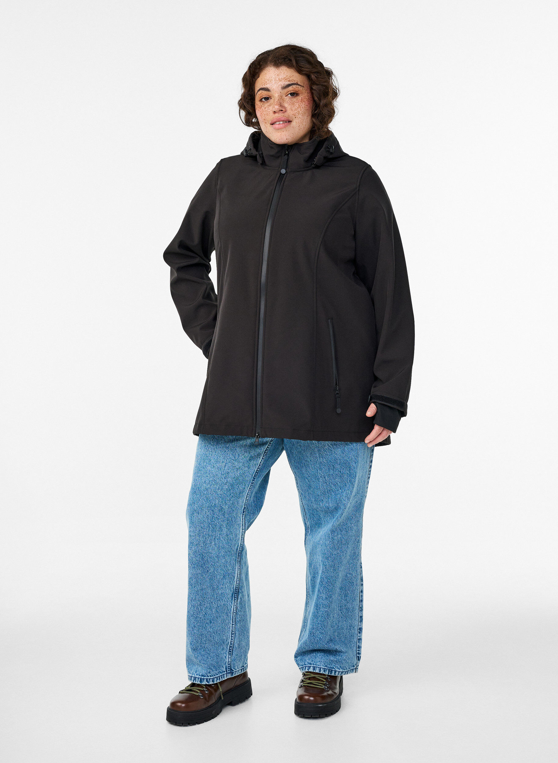 ZizziKort softshelljack met afneembare capuchon, Zwart, Model image number 1