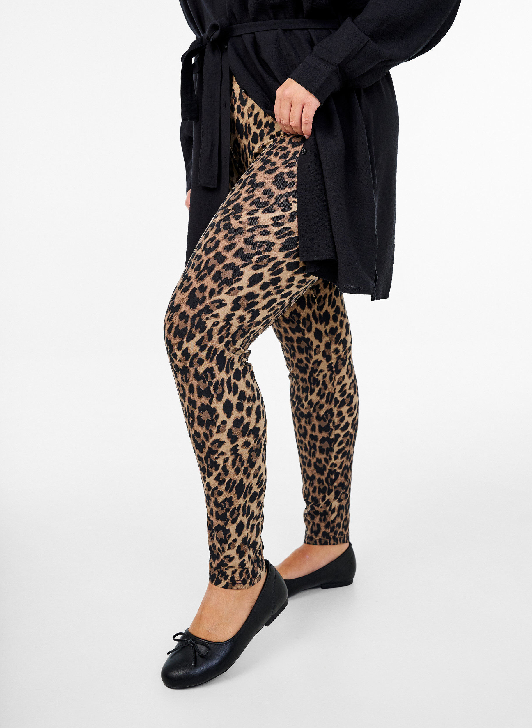 Viscose leggings met luipaardprint, Bruin, Model