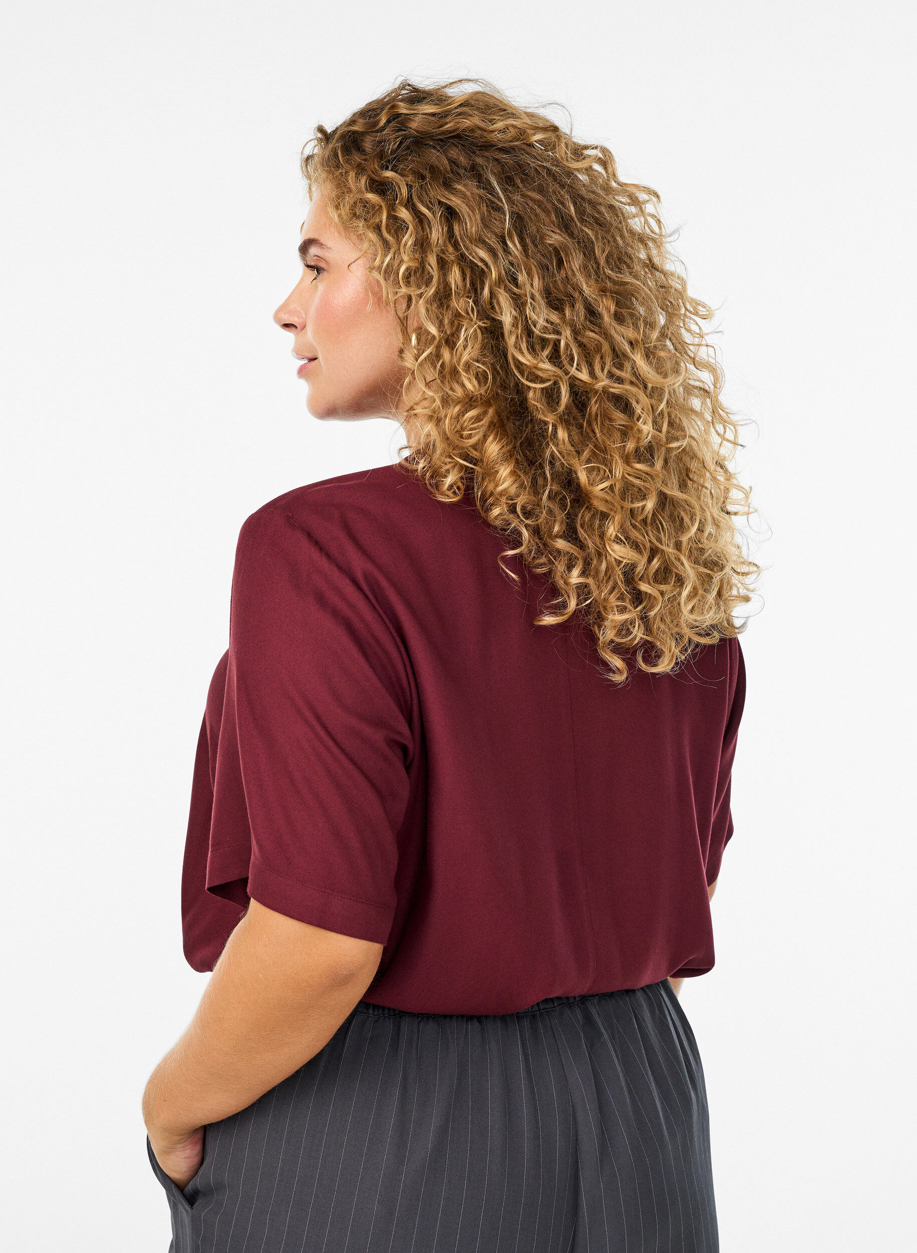 ZizziBlouse met korte mouwen en diagonale knoopsluiting, Rood, Model image number 2