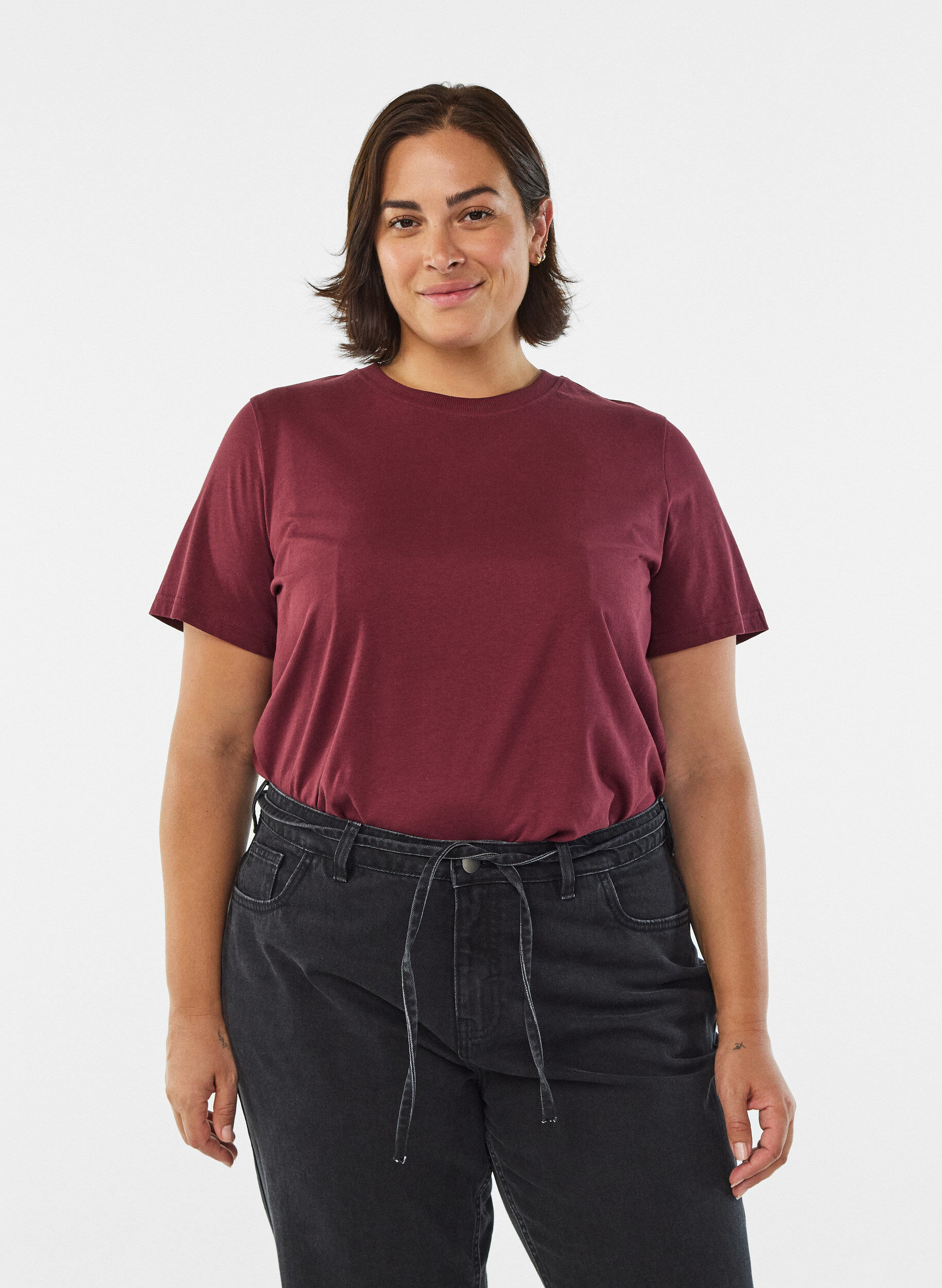Basic katoenen T-shirt met ronde hals, Donker Bordeaux, Model