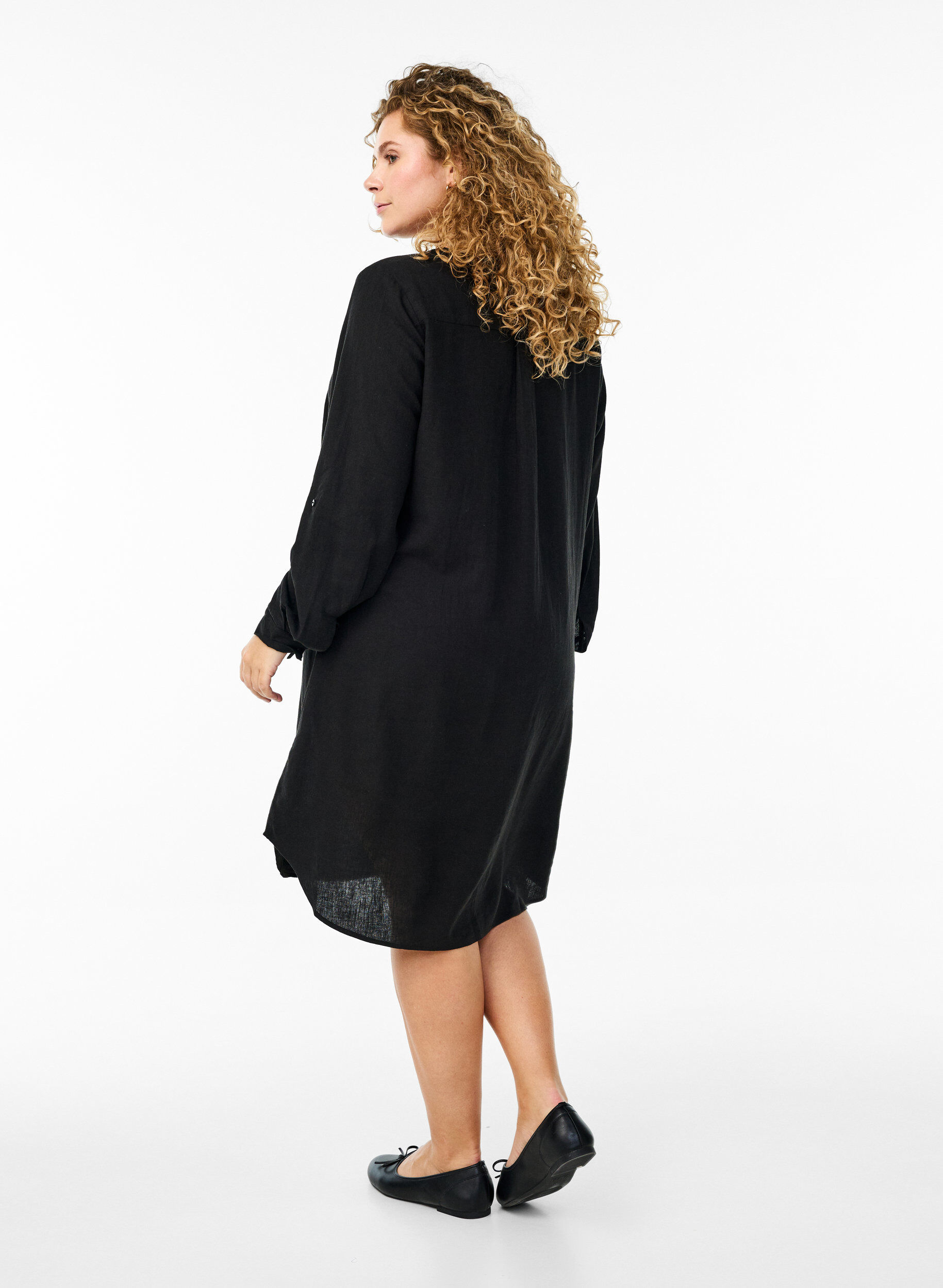 ZizziLang shirt in linnen en viscose, Zwart, Model image number 1