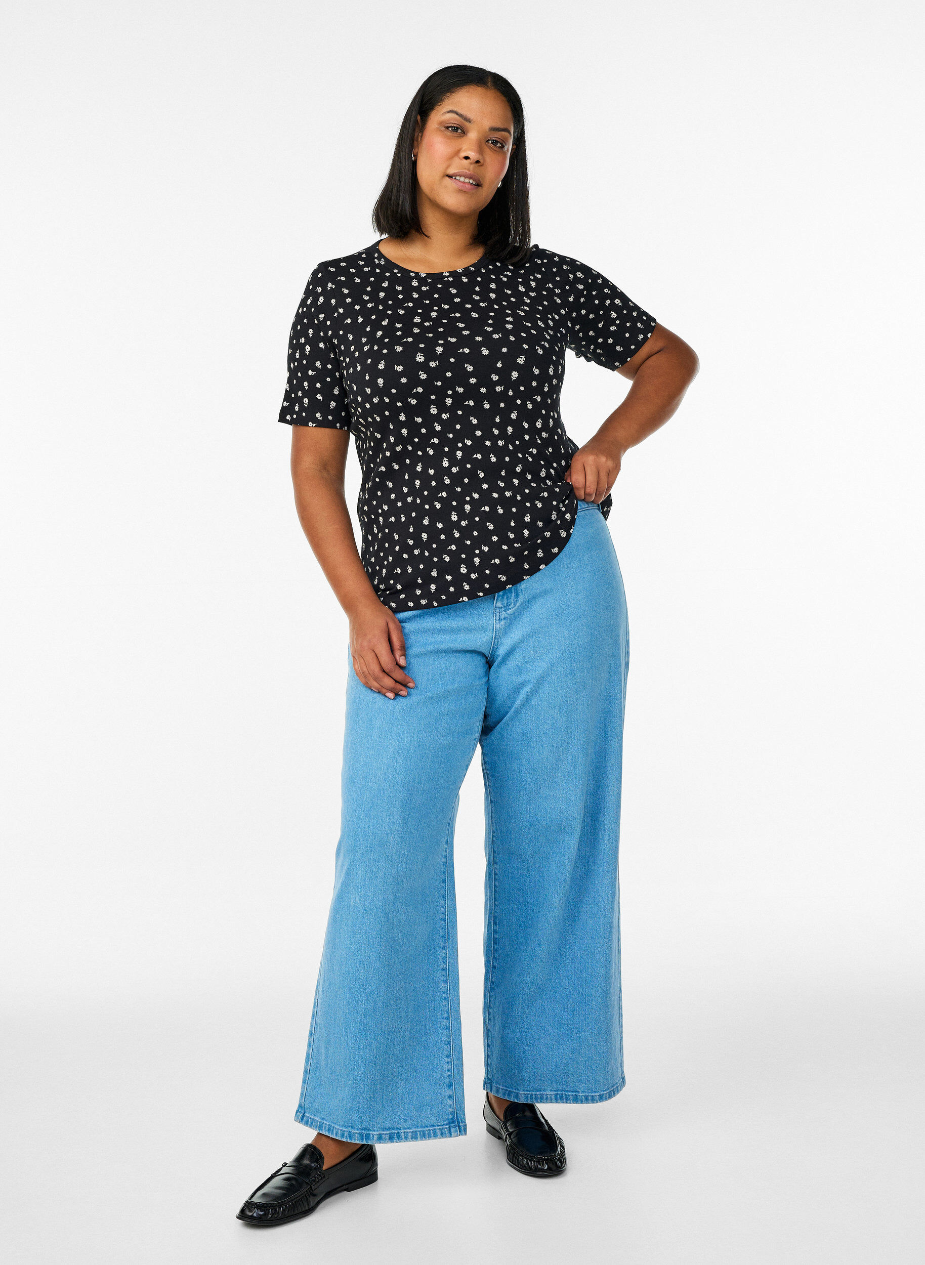 ZizziKatoenen T-shirt met all-over print, Zwart, Model image number 1