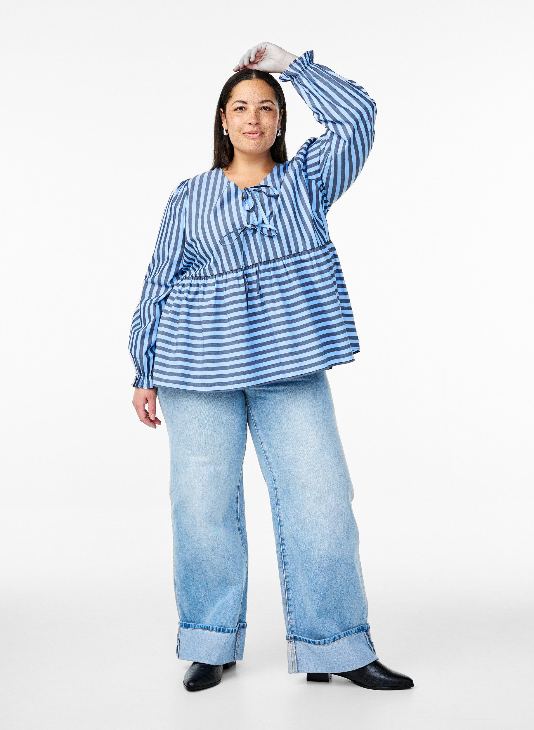 ZizziBlouse met strepen en strikken, Blauw, Model image number 1