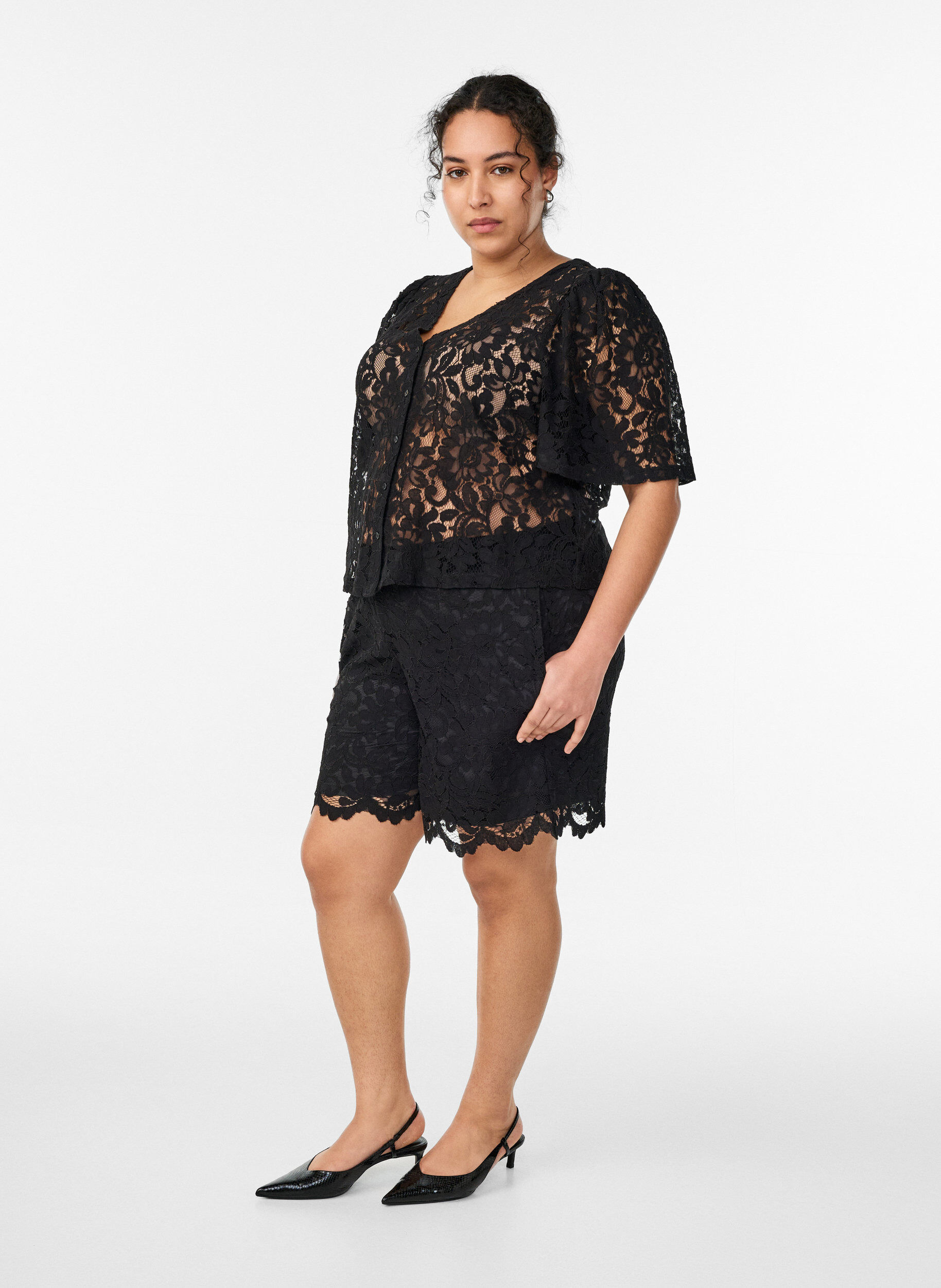 ZizziKanten shorts met hoge taille en zakken, Zwart, Model image number 1