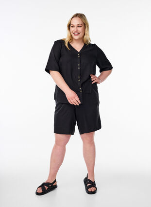 ZizziKorte broek met zakken en hoge taille, Zwart, Model image number 1