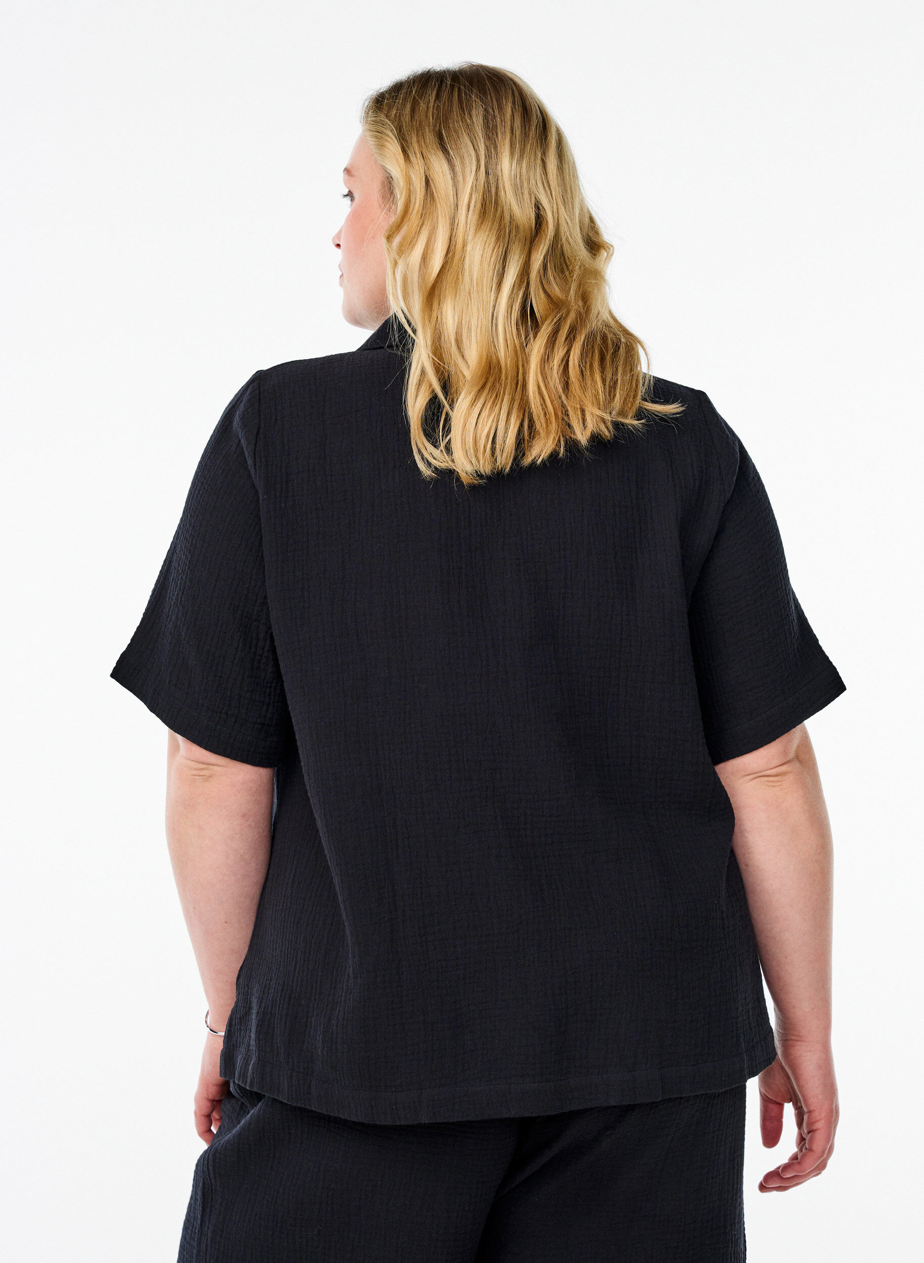 ZizziShirt met korte mouwen van katoen mousseline, Zwart, Model image number 2