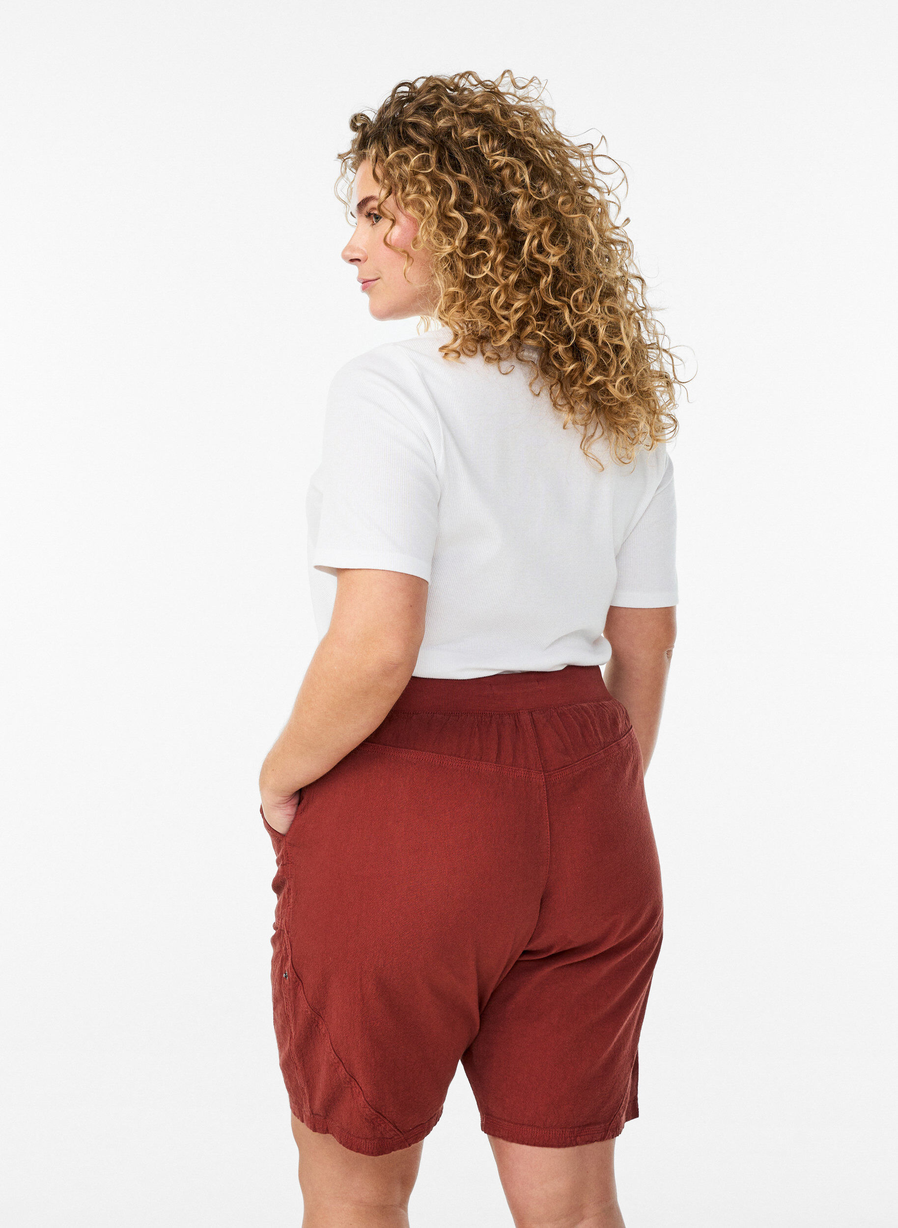 ZizziLosse katoenen short met zakken, Rood, Model image number 2