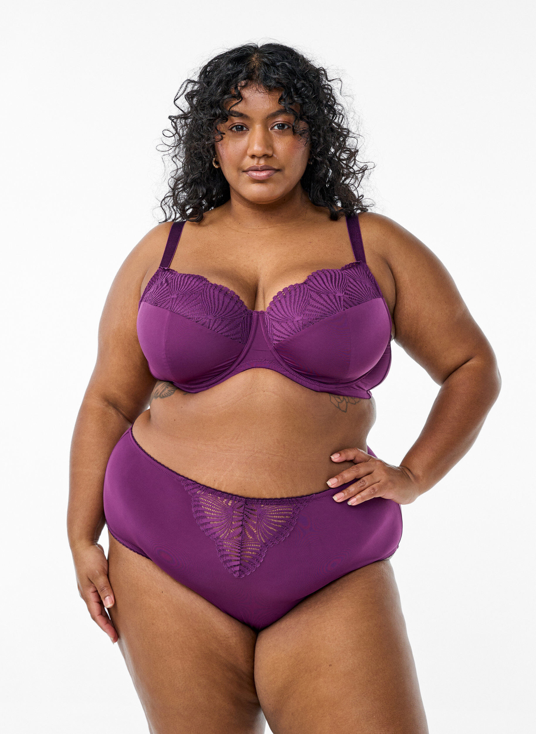 ZizziVoorgevormde beha met detail van kant, Donker Bordeaux, Model image number 1