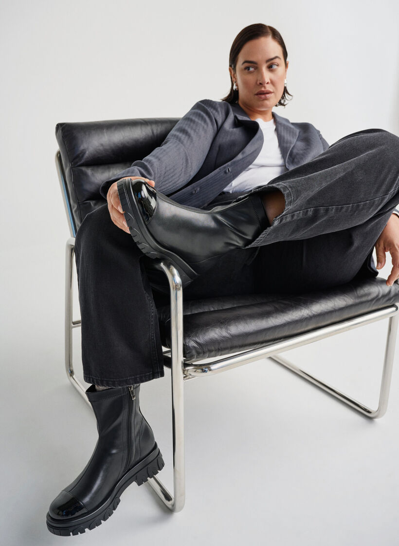 Wide fit – Chunky enkellaars met lakdetail, Zwart, Image image number 0