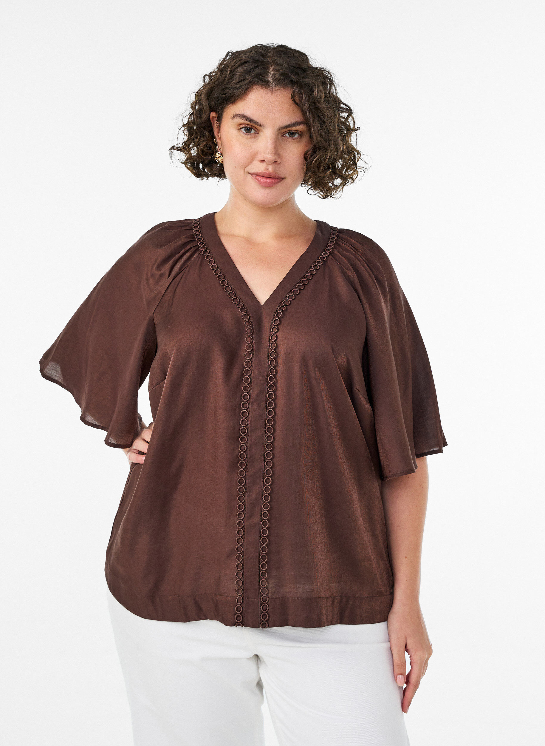 Viscose blouse met V-hals en decoratieve details, Bruin, Model