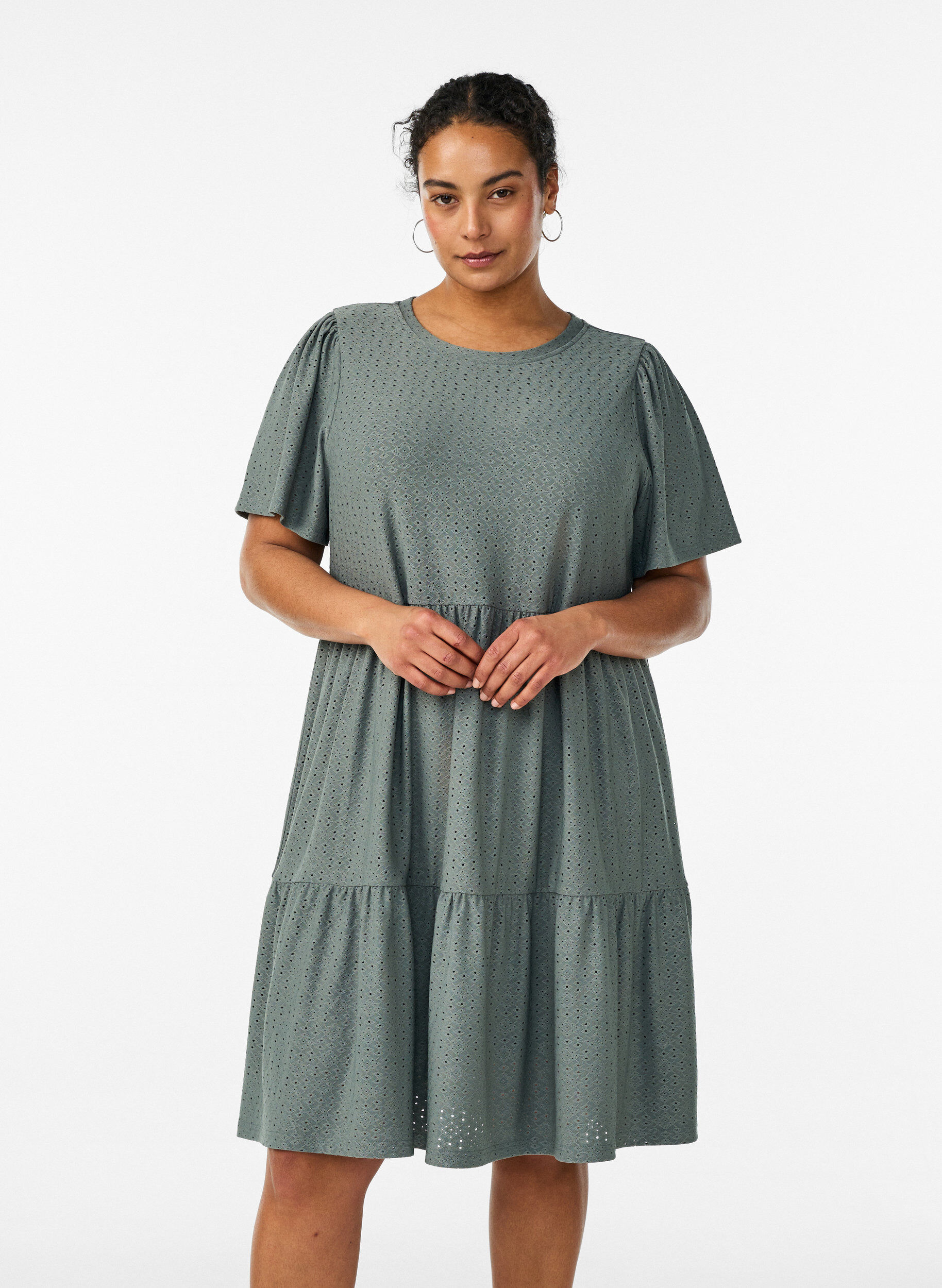 Korte jurk met kantpatroon en gelaagde rok, Groen, Model