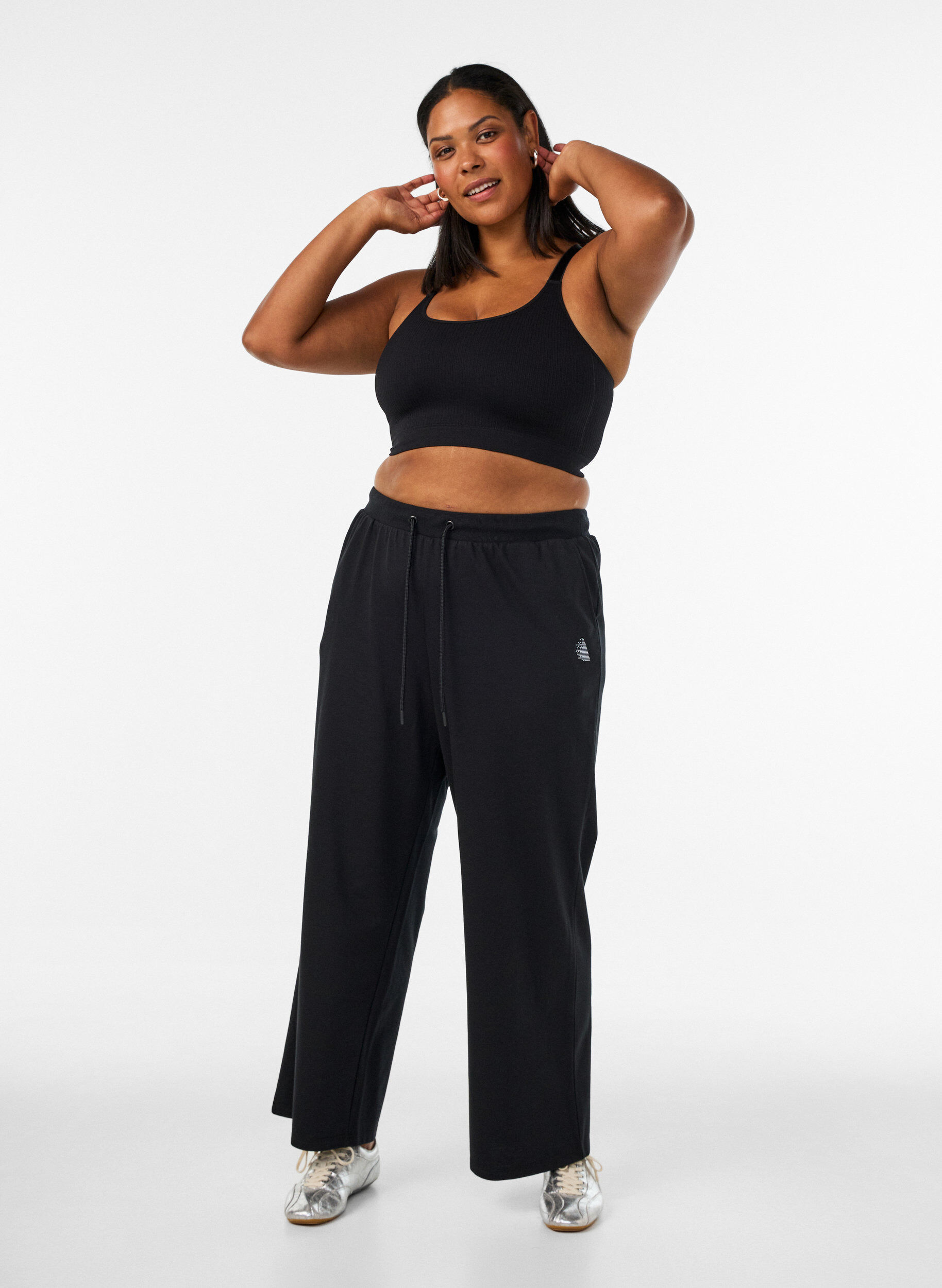ZizziNaadloze geribde sportbeha, Zwart, Model image number 1