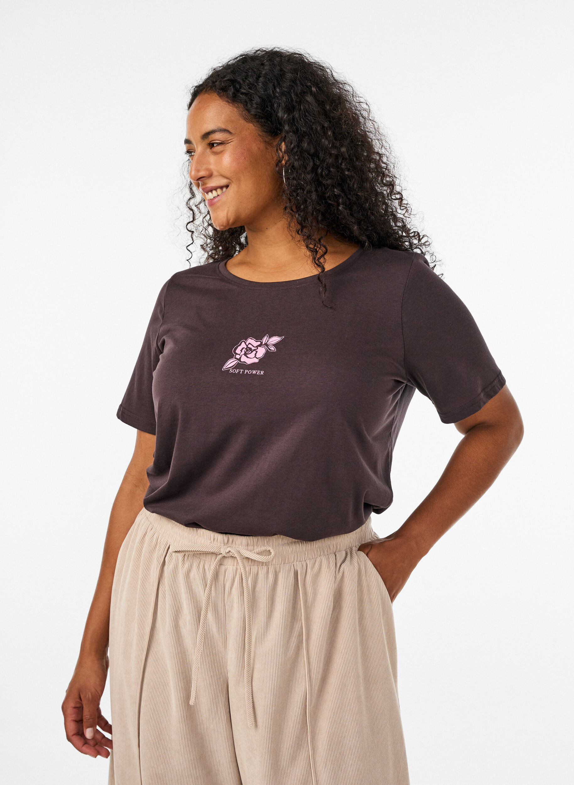 T-shirt met print, Bruin, Model