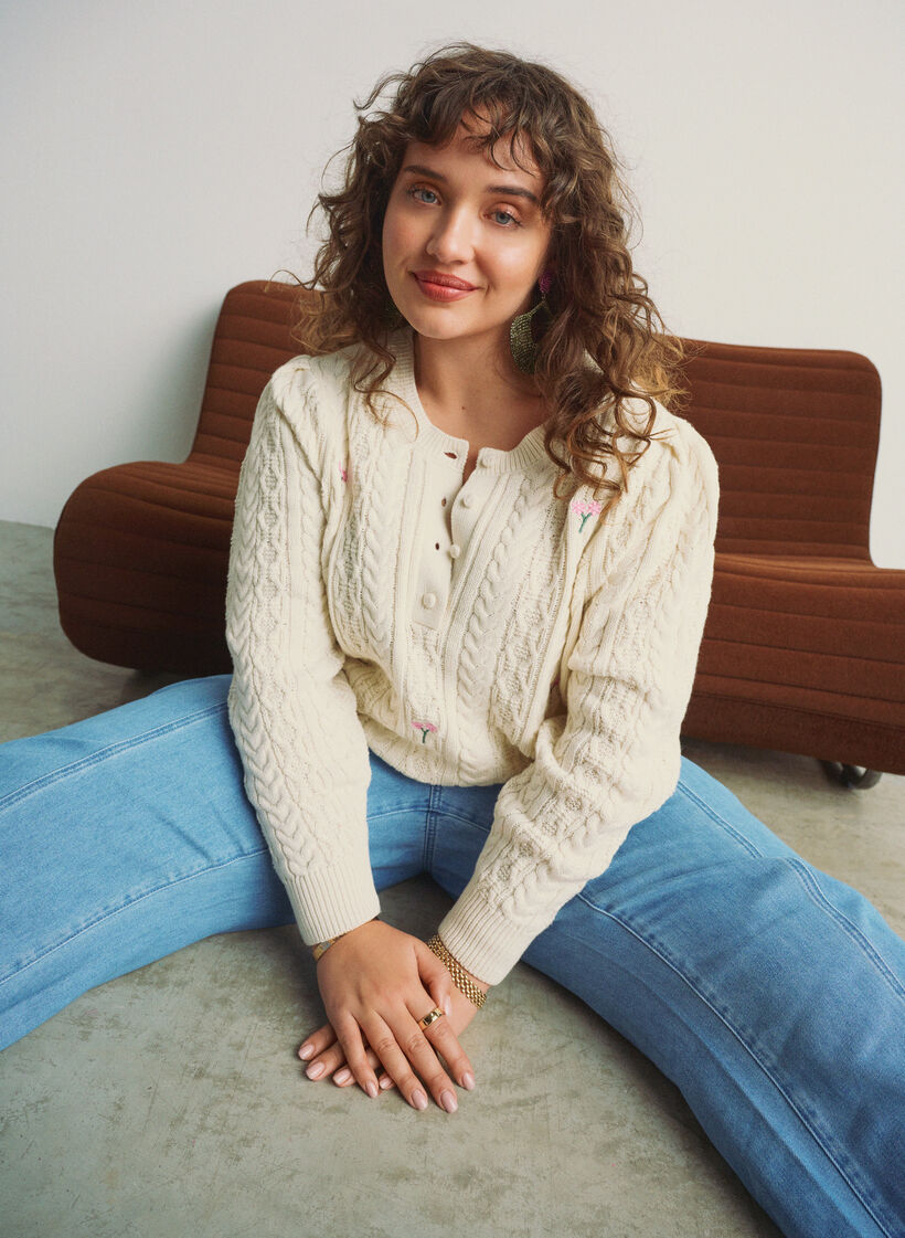 Gebreide blouse met kabelpatroon en geborduurde bloemen, Wit, Image image number 0