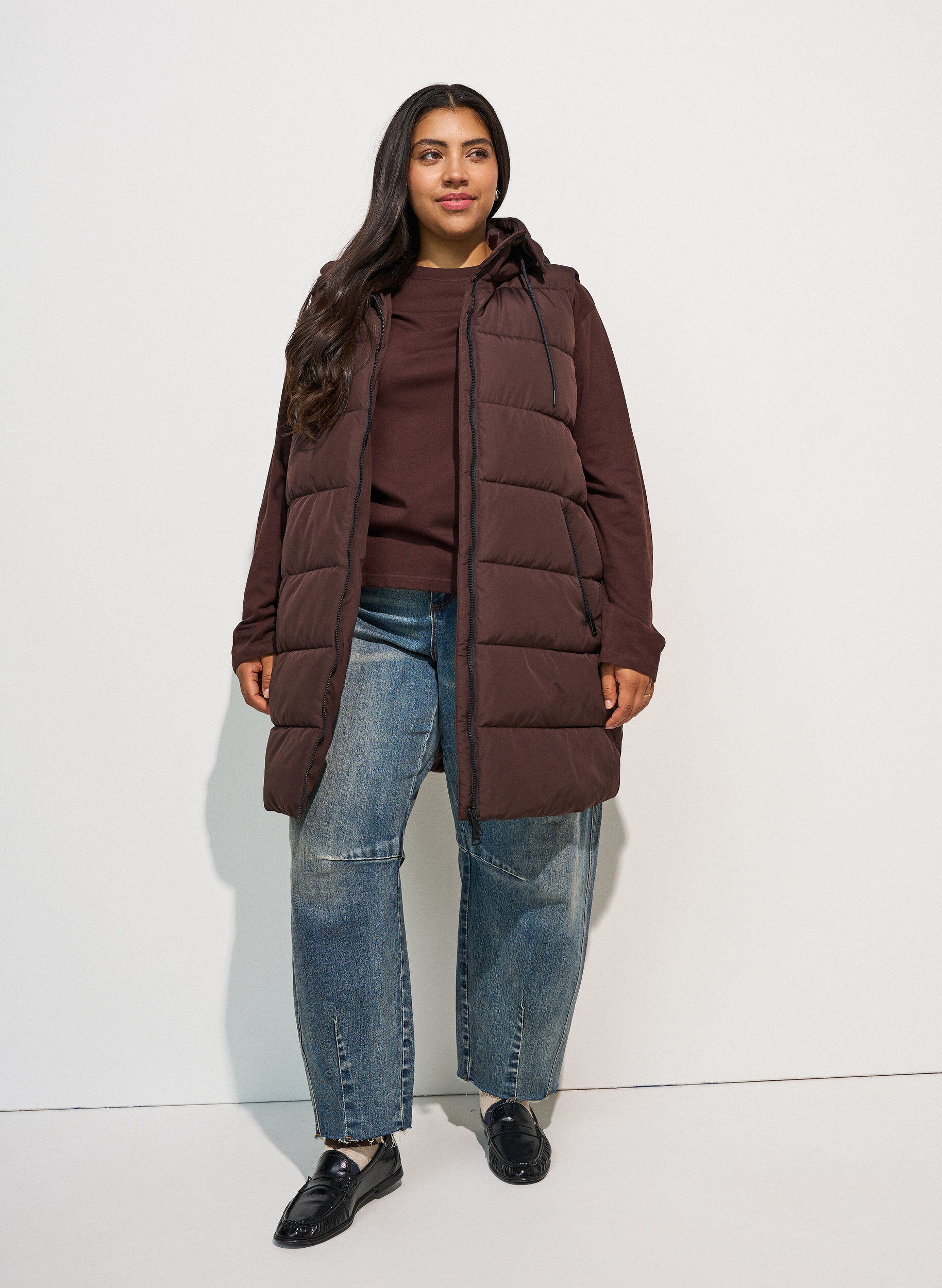 ZizziLange vest met capuchon en zakken, Bruin, Model image number 0