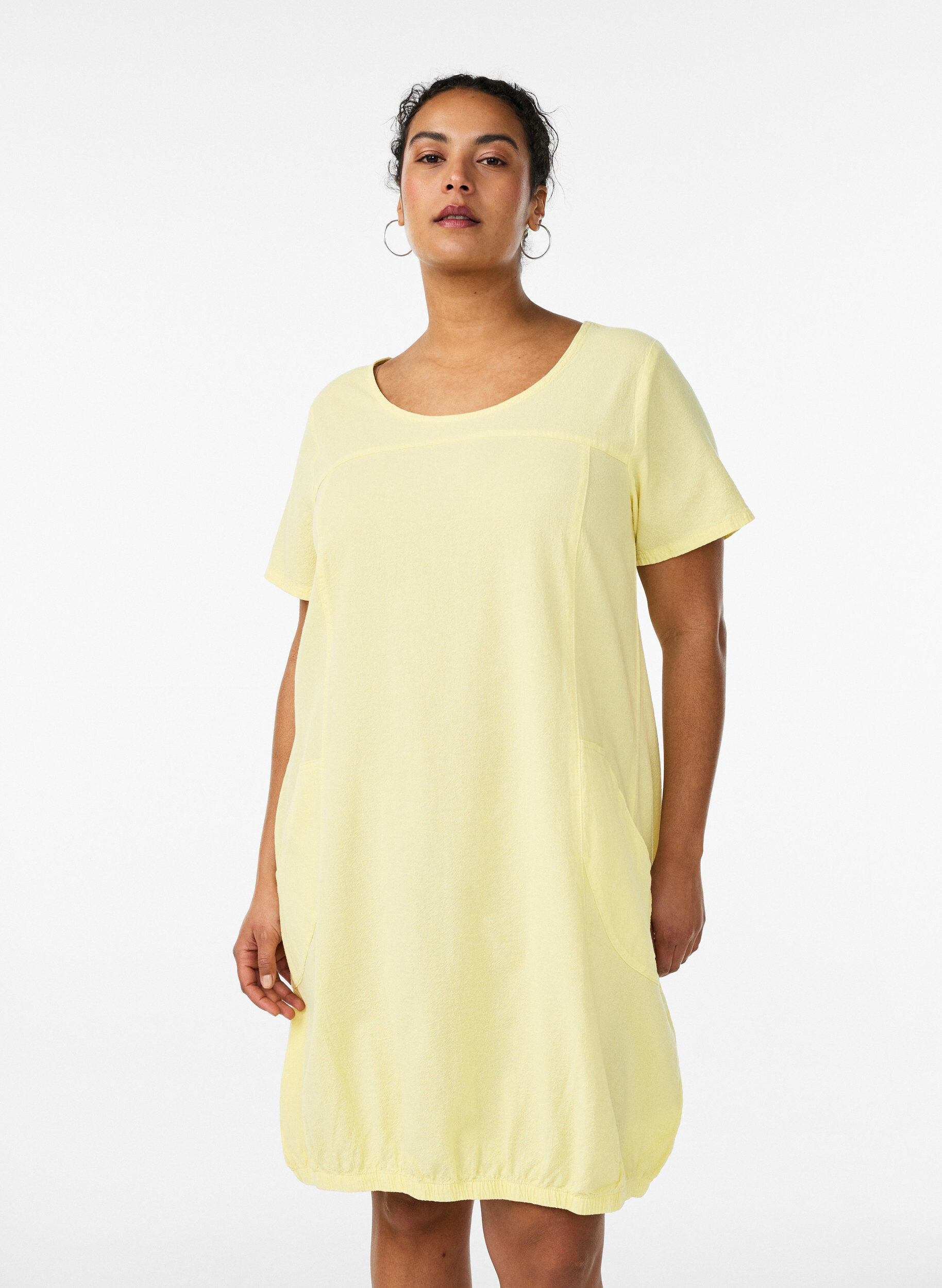 Robe en coton &agrave; manches courtes, Jaune clair, Model