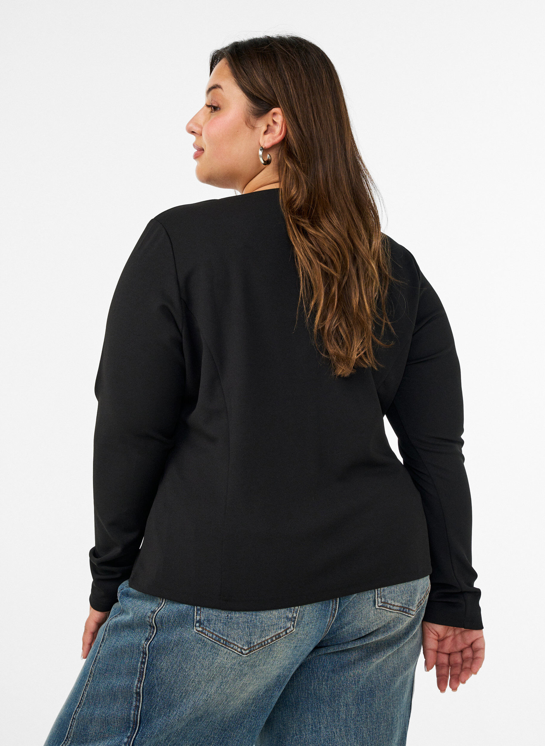 ZizziStrakzittend cardigan met knoopsluitingen, Zwart, Model image number 2