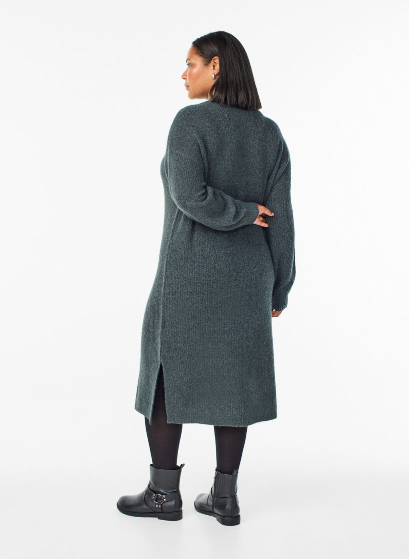 Lange gebreide jurk met hoge hals, Groen, Model image number 1