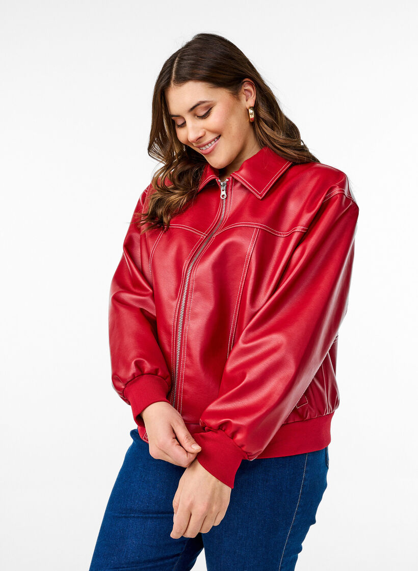 Imitatieleer bomberjack, Rhythmic Red, Model