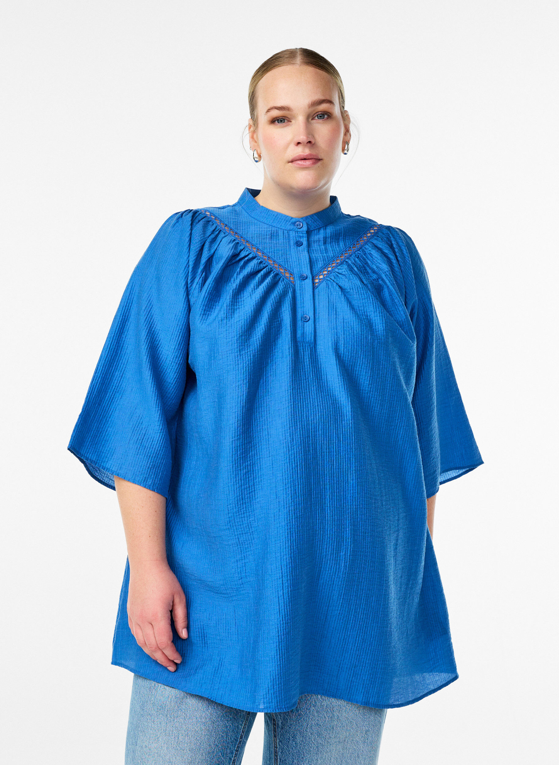Tunic met gehaakte randen en gestreepte textuur, Blauw, Model