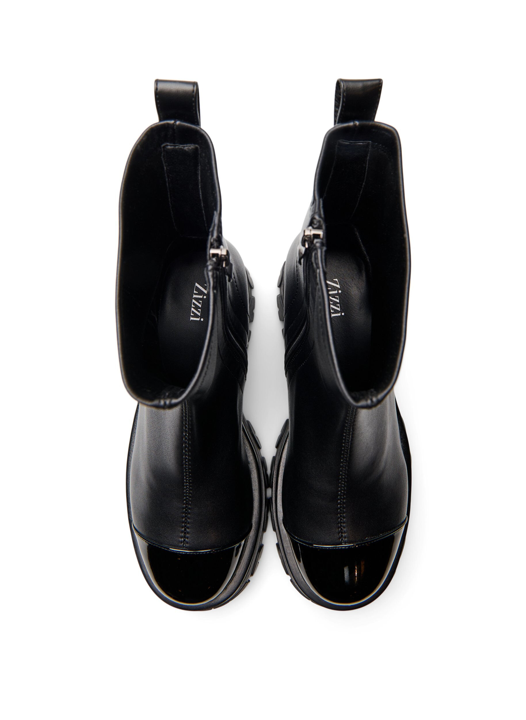 ZizziChunky enkelboot met lakdetail, Zwart, Packshot image number 2