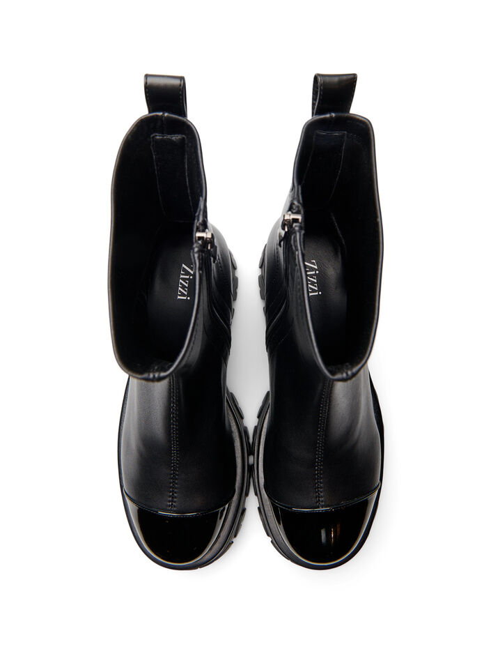 Wide fit – Chunky enkellaars met lakdetail, Zwart, Packshot image number 2