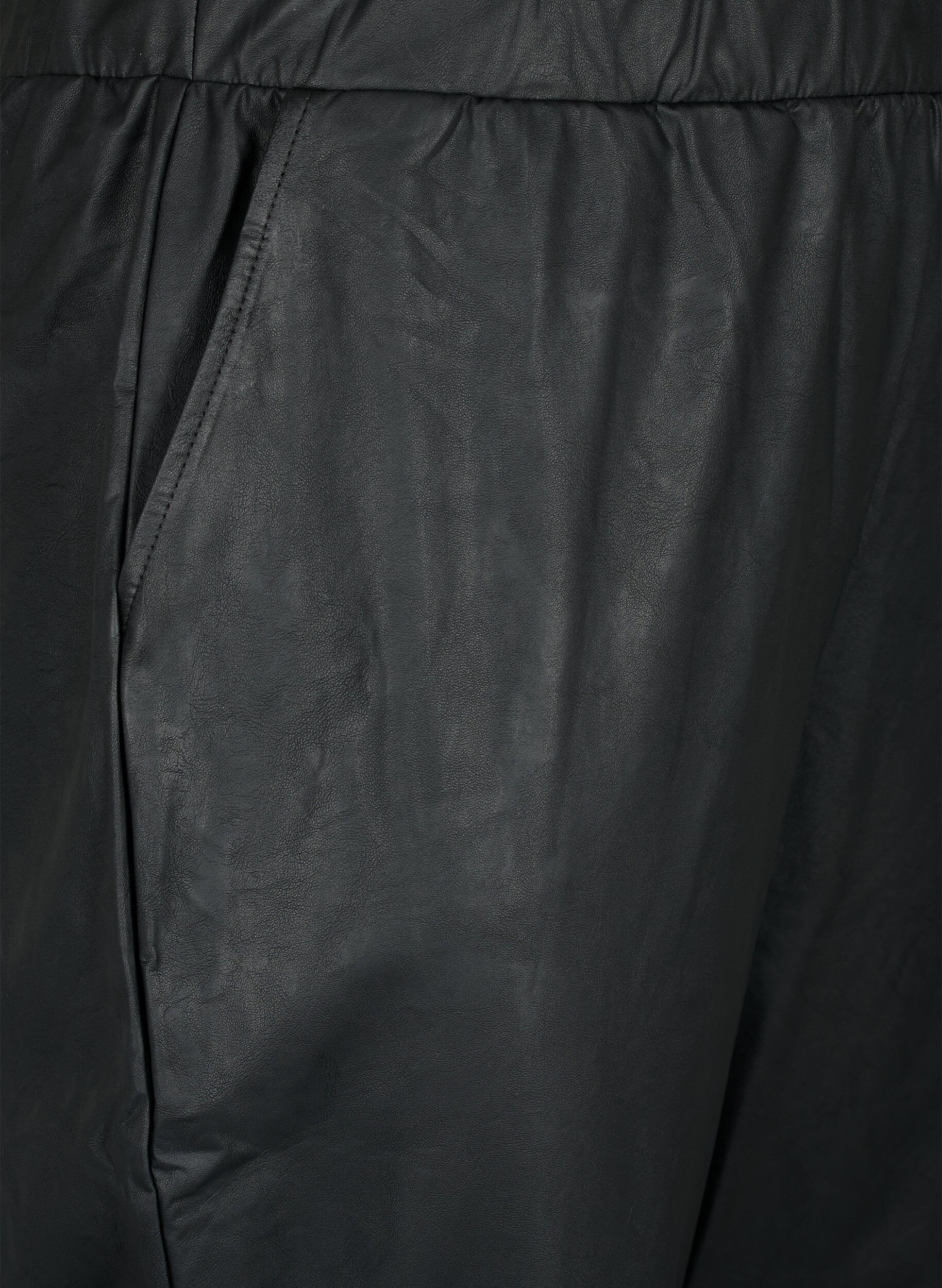 ZizziBroek van imitatieleer met zakken, Black, Packshot image number 2