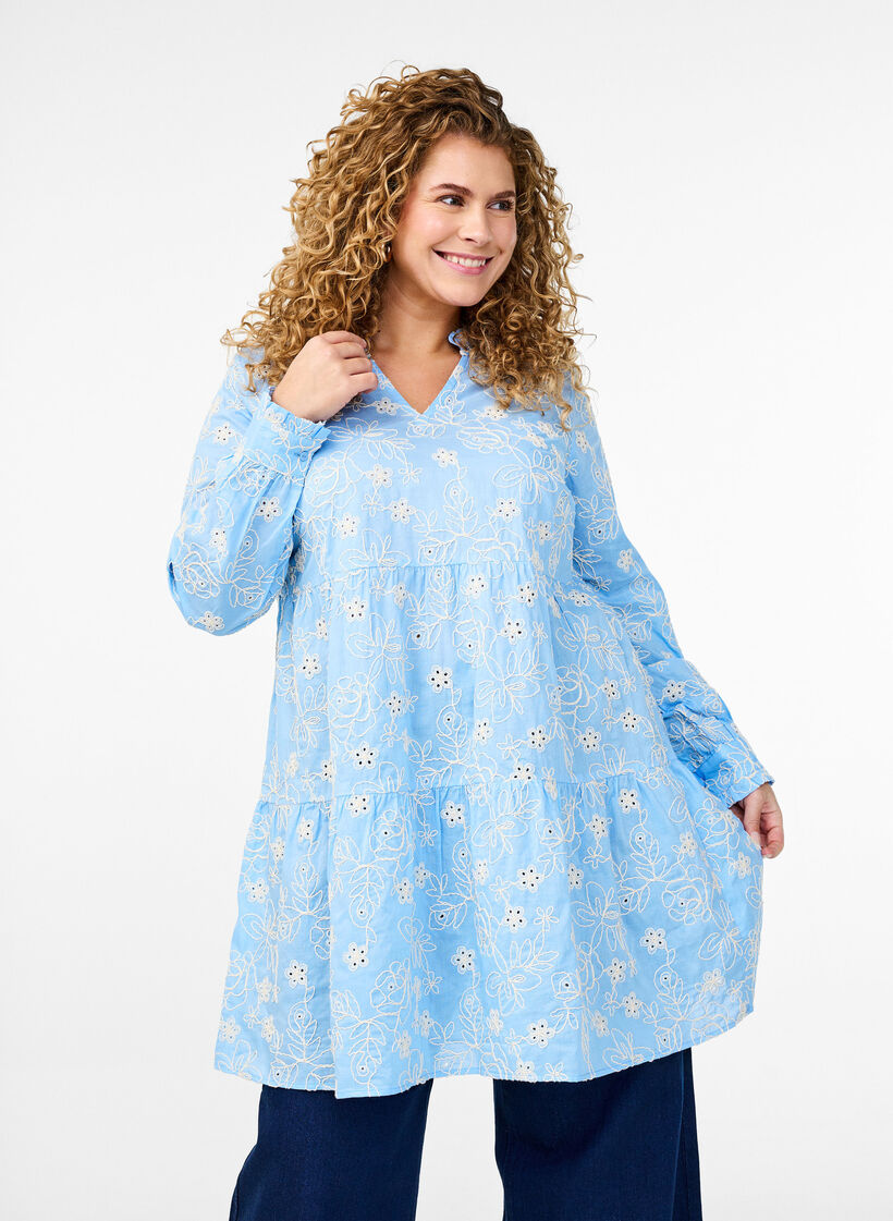 Jurk met geborduurde bloemen en lange mouwen, Della Robbia Blue, Model