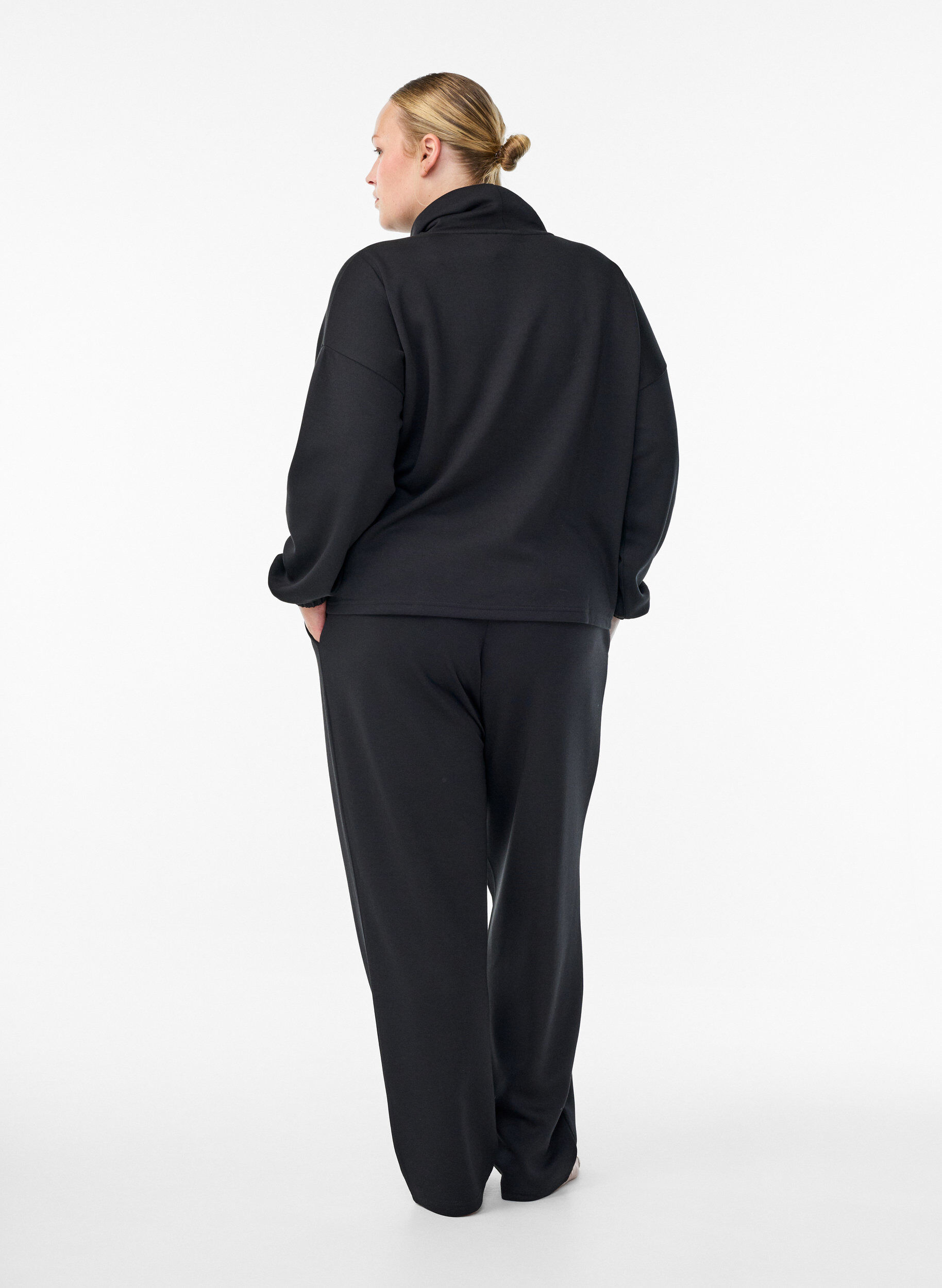 ZizziLosse broek van modalmix, Zwart, Model image number 1