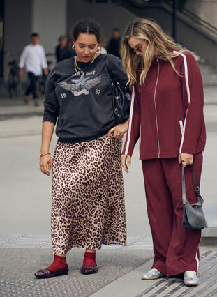 ZizziSatijnen midi rok, Leopard AOP, Image image number 0