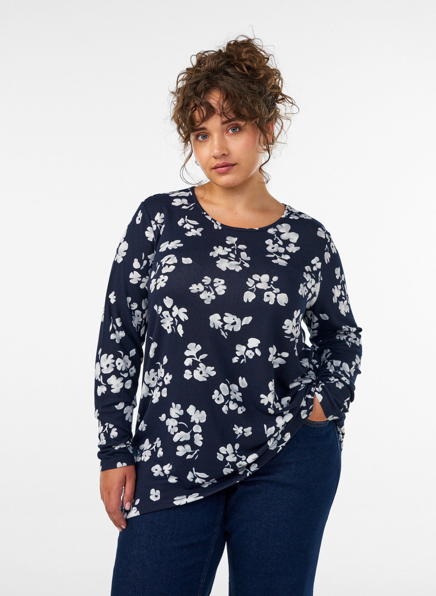 Gebloemde blouse met lange mouwen, Blauw, Model