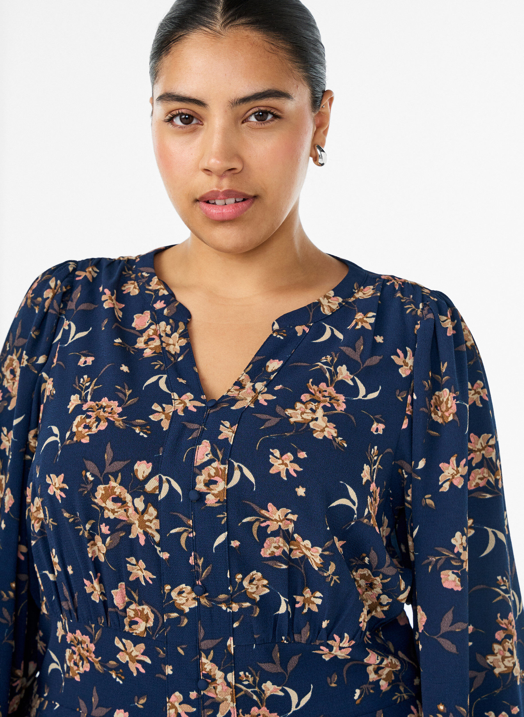 ZizziMidi-jurk met smock en decoratieve knopen, Blauw, Model image number 2