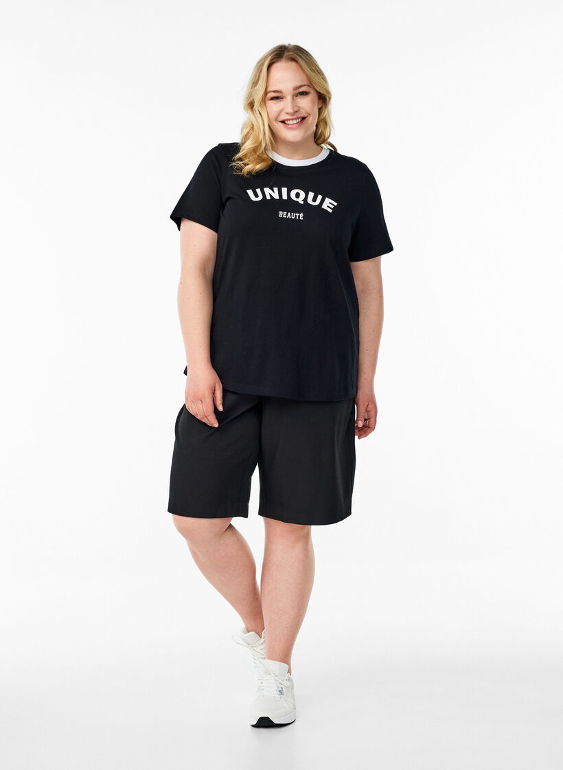 T-shirt met tekst en contrasterende rand, Zwart, Model image number 1