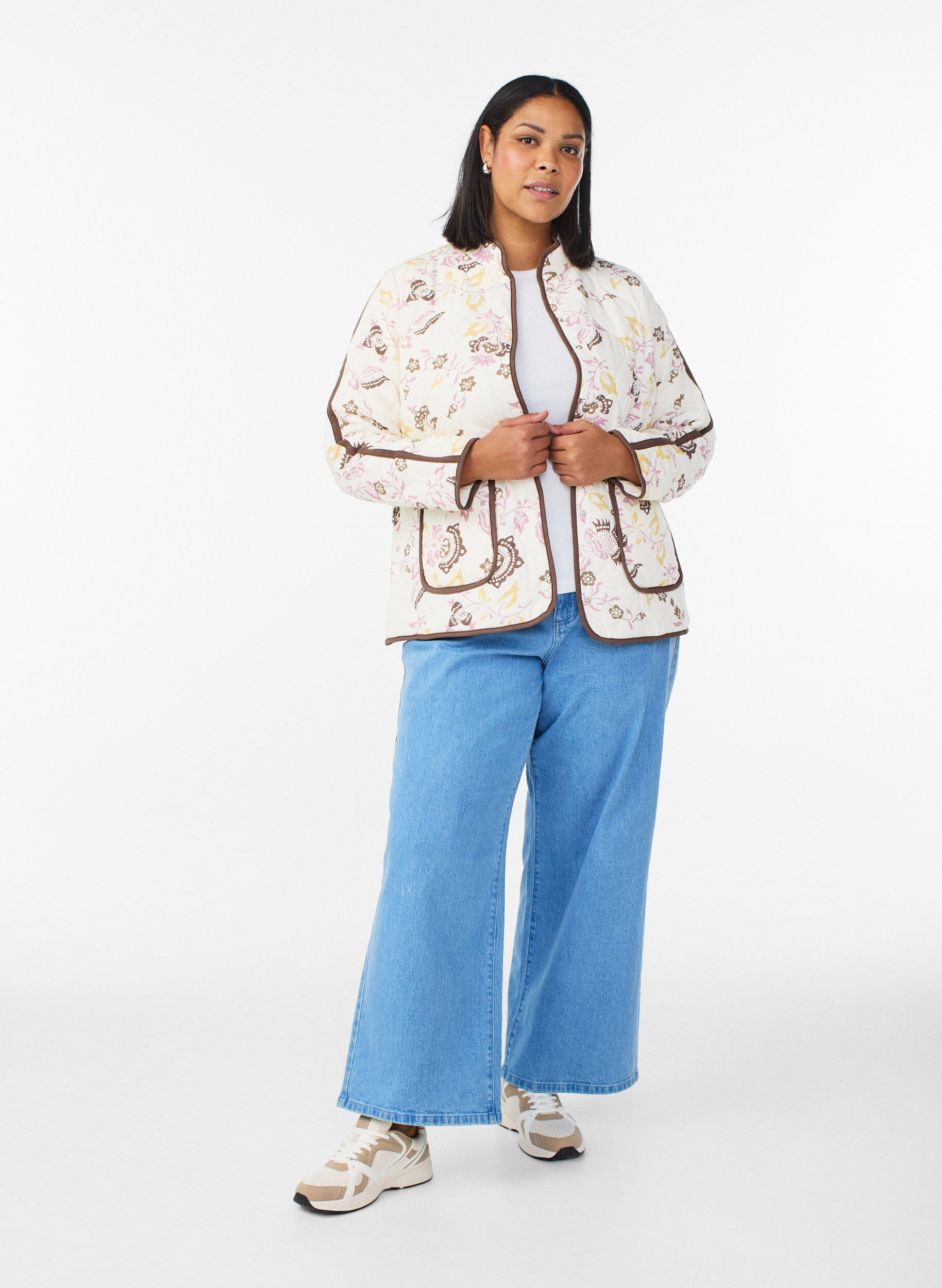 ZizziGewatteerde jas met knopen en bloemenprint, Beige, Model image number 1