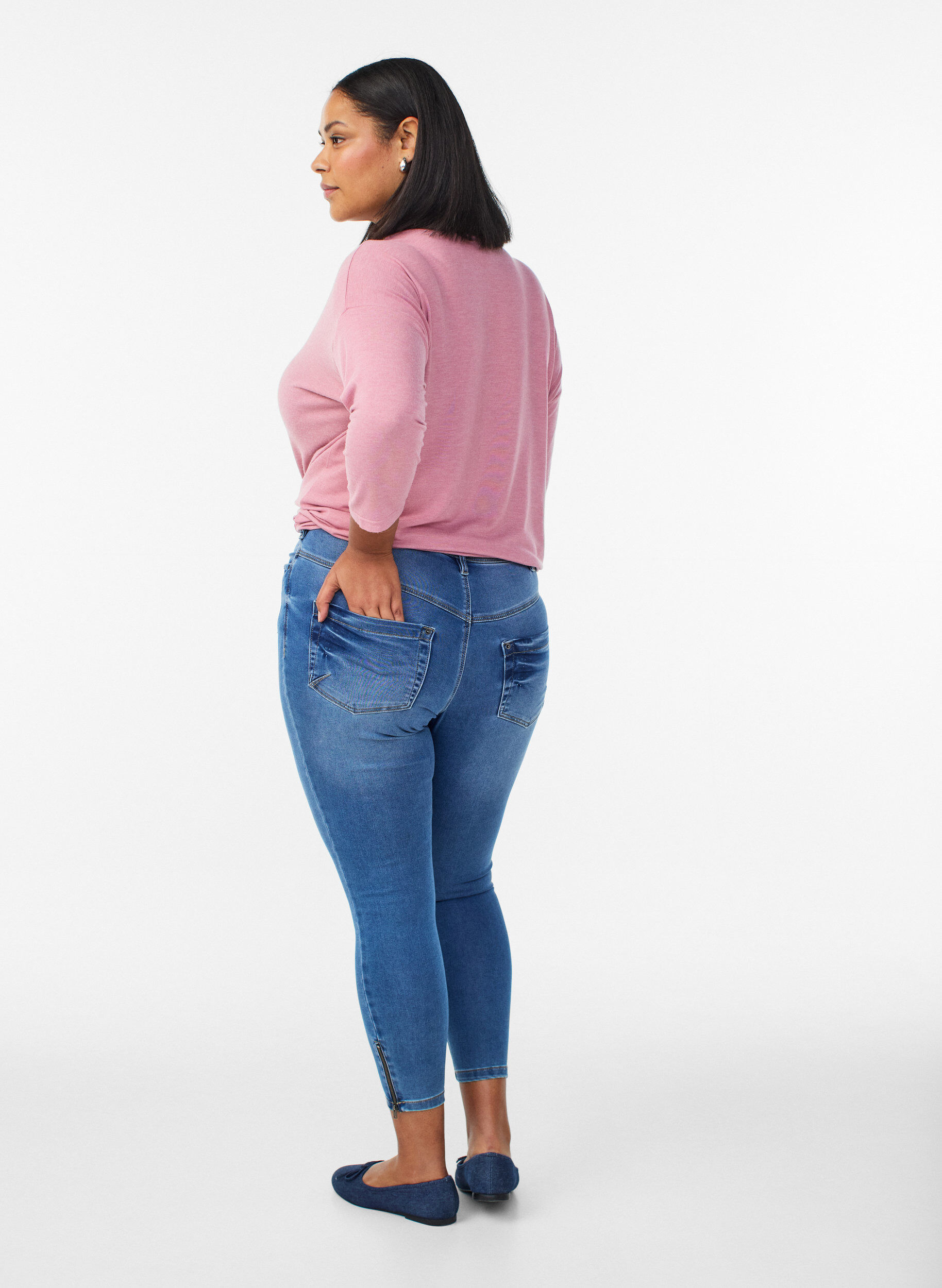 ZizziGecropte Amy jeans met ritssluiting details, Blauw, Model image number 1