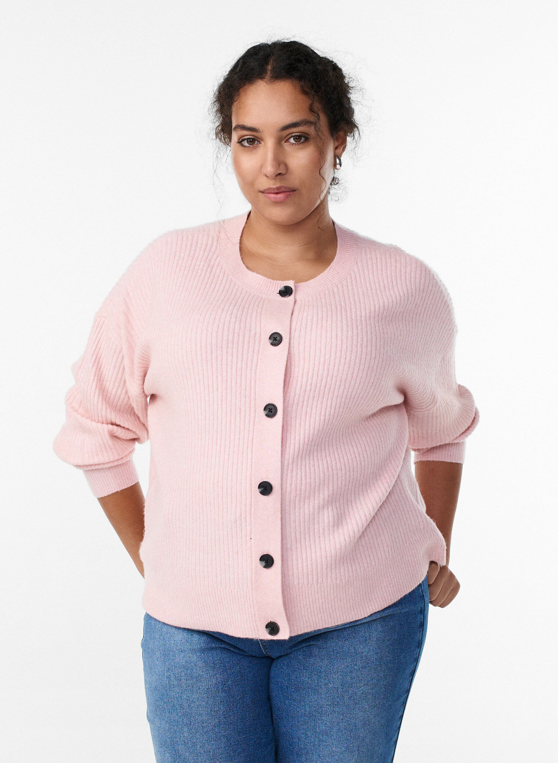 ZizziVest van ribtricot met knopen, Roze, Model image number 0