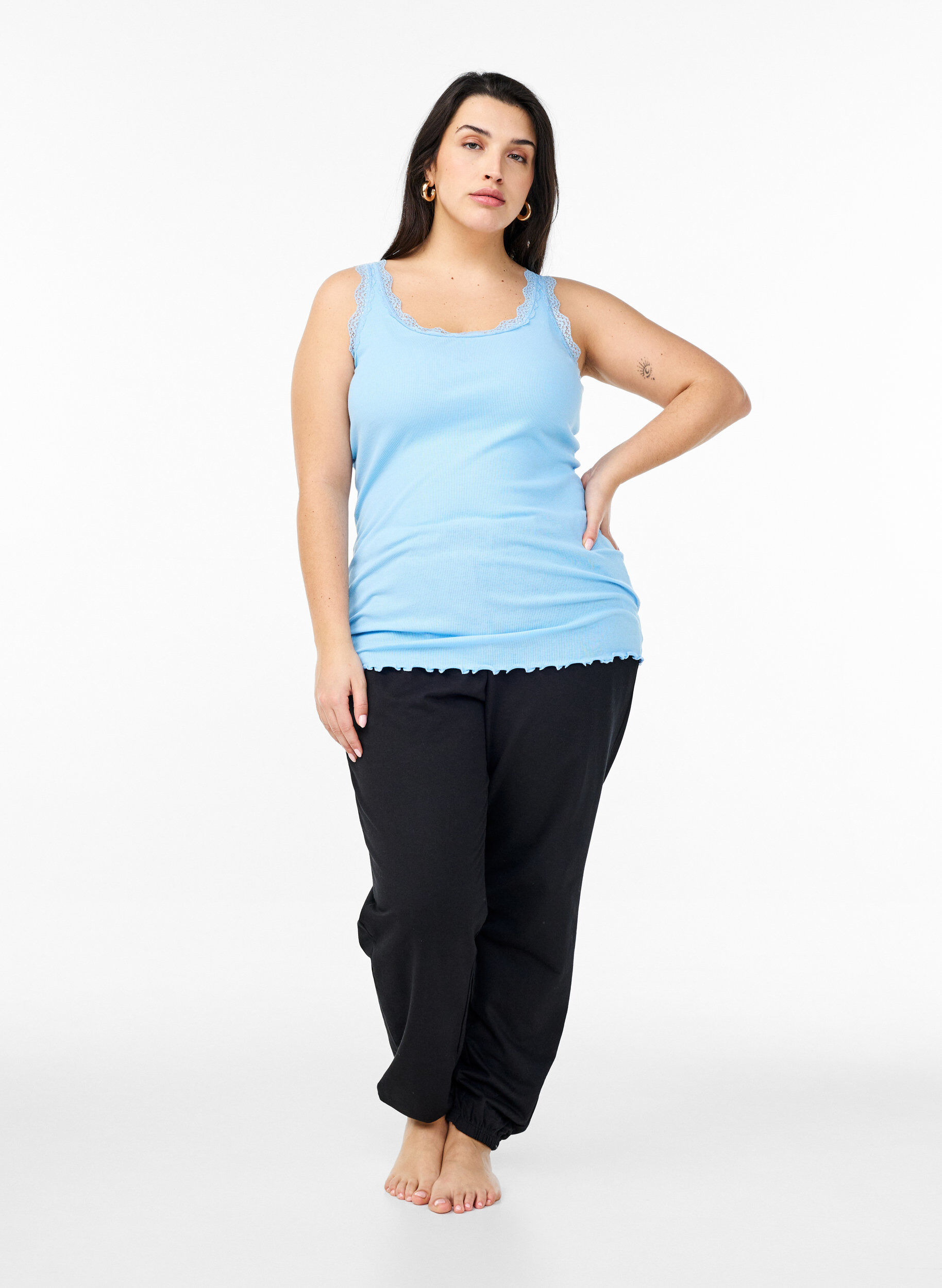 ZizziTop met kanten rand, Blauw, Model image number 1