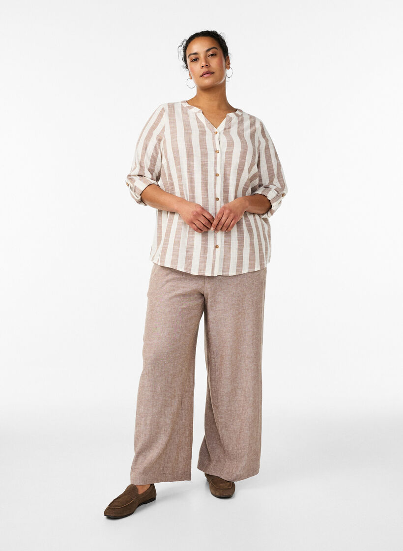 Katoenen blouse met V-hals, Beige, Model image number 1